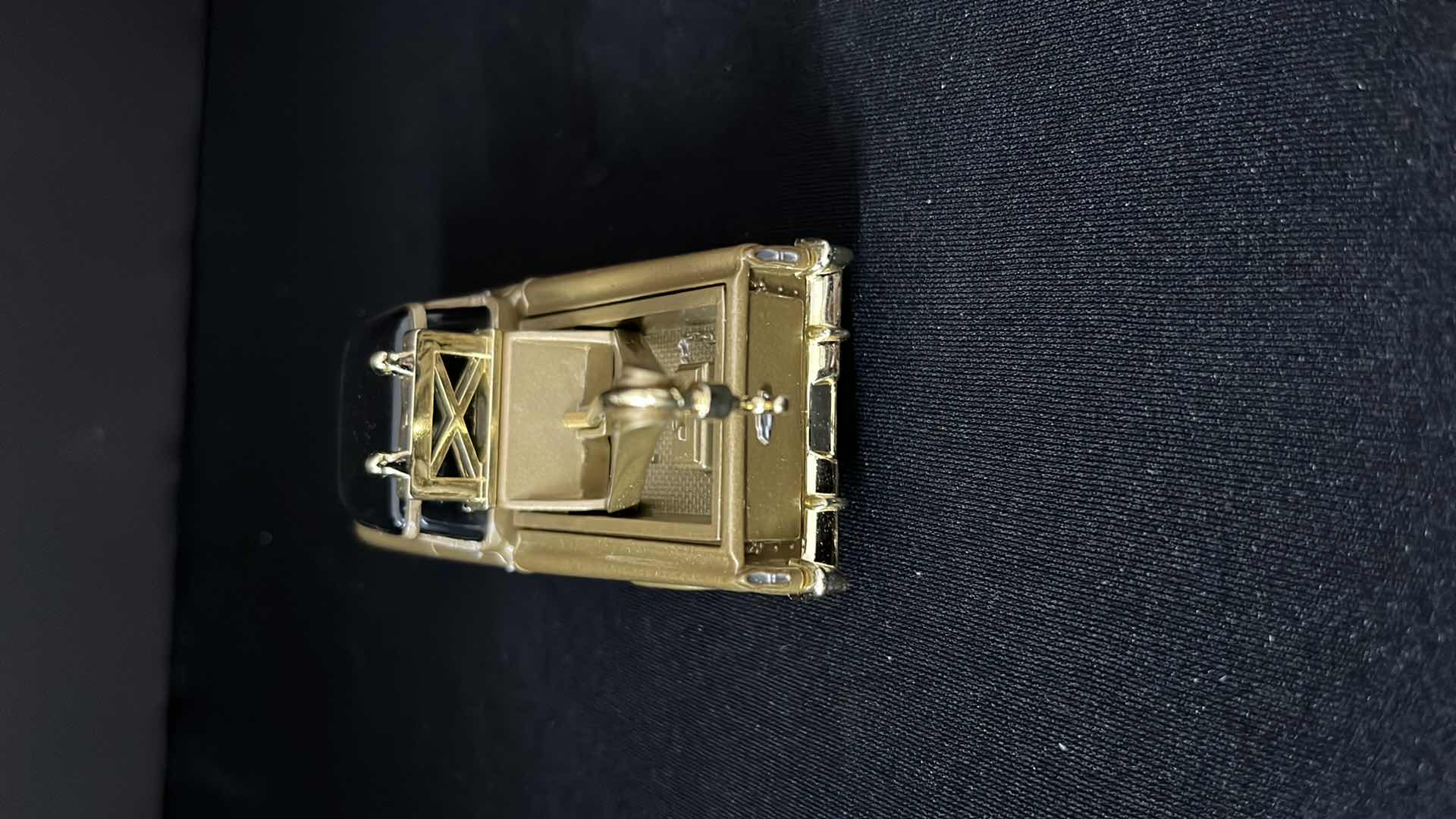 Photo 13 of ERTL COLLECTIBLES, TEXACO COLLECTORS CLUB DIE-CAST REPLICA 1930 DIAMOND T & 1955 CAMEO WRECKER, 1997 STOCK NO H894/ H895