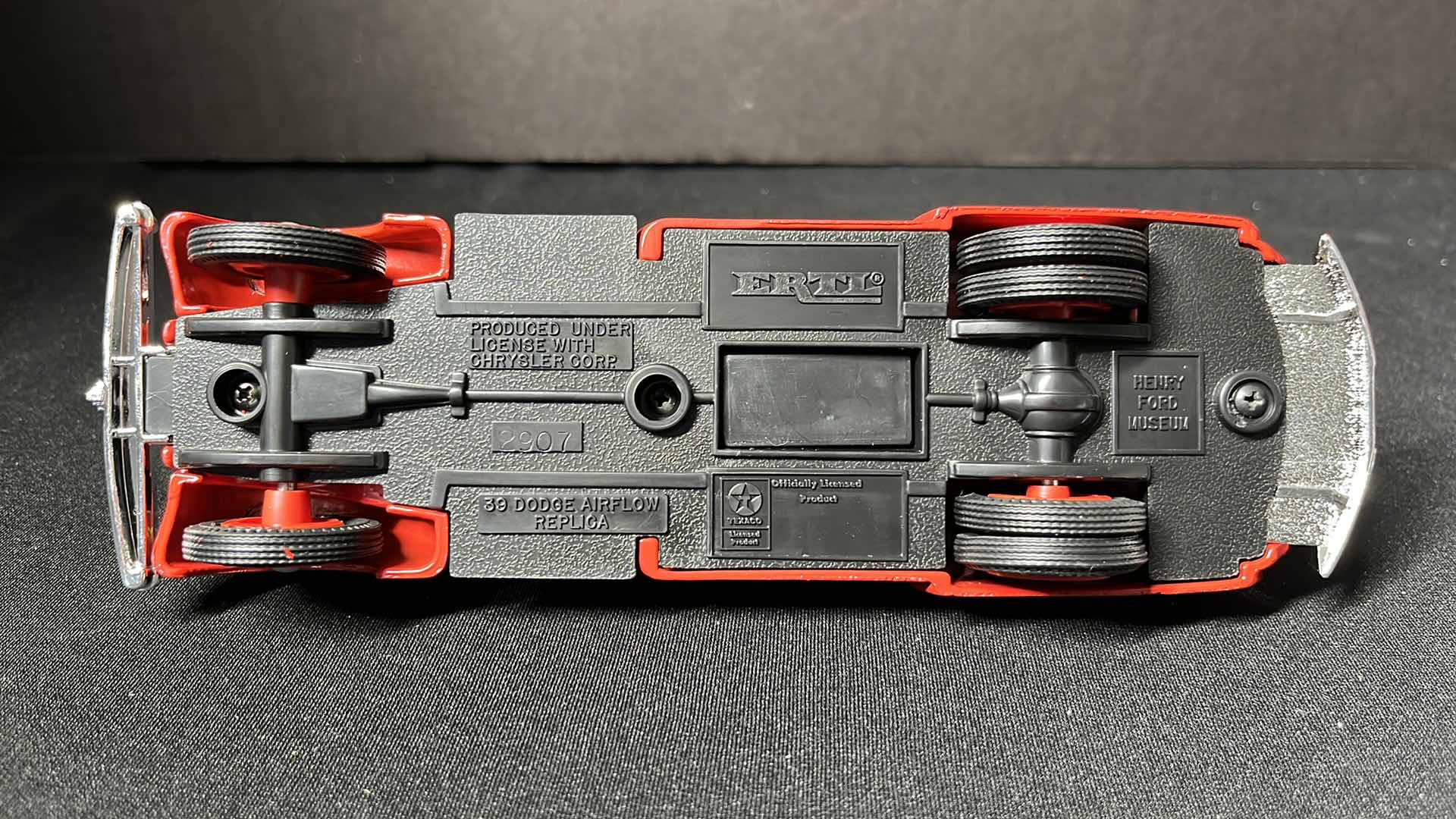 Photo 1 of ERTL COLLECTIBLES, 1997 TEXACO HENRY FORD MUSEUM & GREENFIELD VILLAGE DIE-CAST REPLICA 1939 DODGE AIRFLOW AND VINTAGE MINIATURE GAS CYLINDER PUMP 7.5”
$25
$15