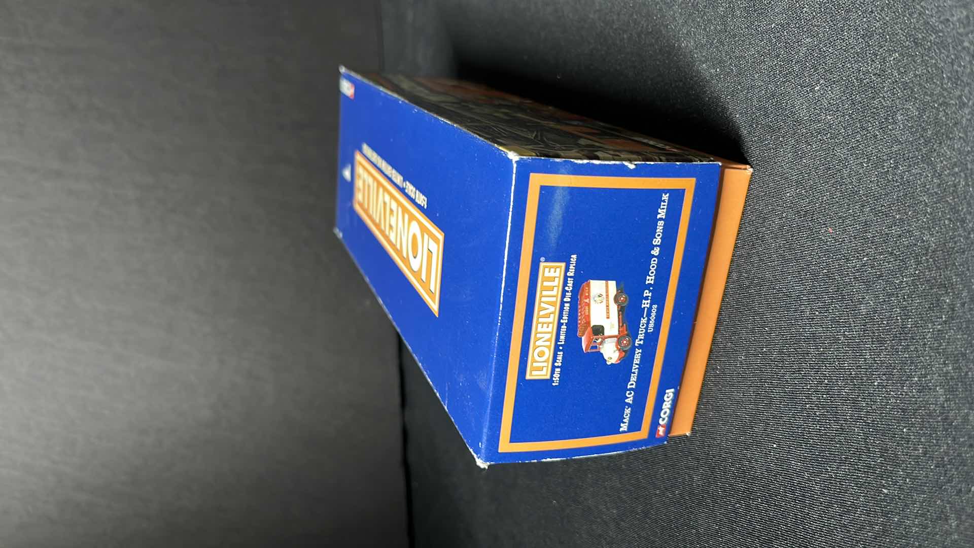 Photo 1 of CORGI CLASSICS INC, LIONELVILLE LIMITED EDITION DIE-CAST REPLICA MACK AC DELIVERY TRUCK H.P. HOOD & SONS MILK US50602
$50