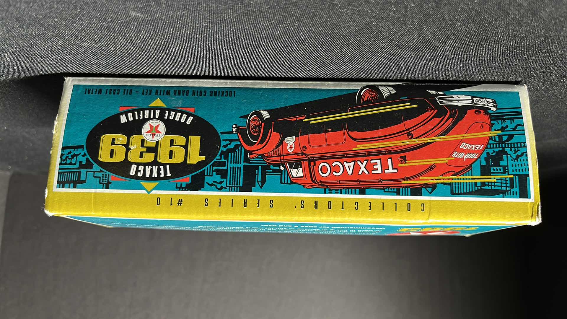 Photo 5 of ERTL COLLECTIBLES, 1993 TEXACO DIE-CAST METAL REPLICA 1939 DODGE AIRFLOW LOCKING COIN BANK W KEY STOCK NO 9500