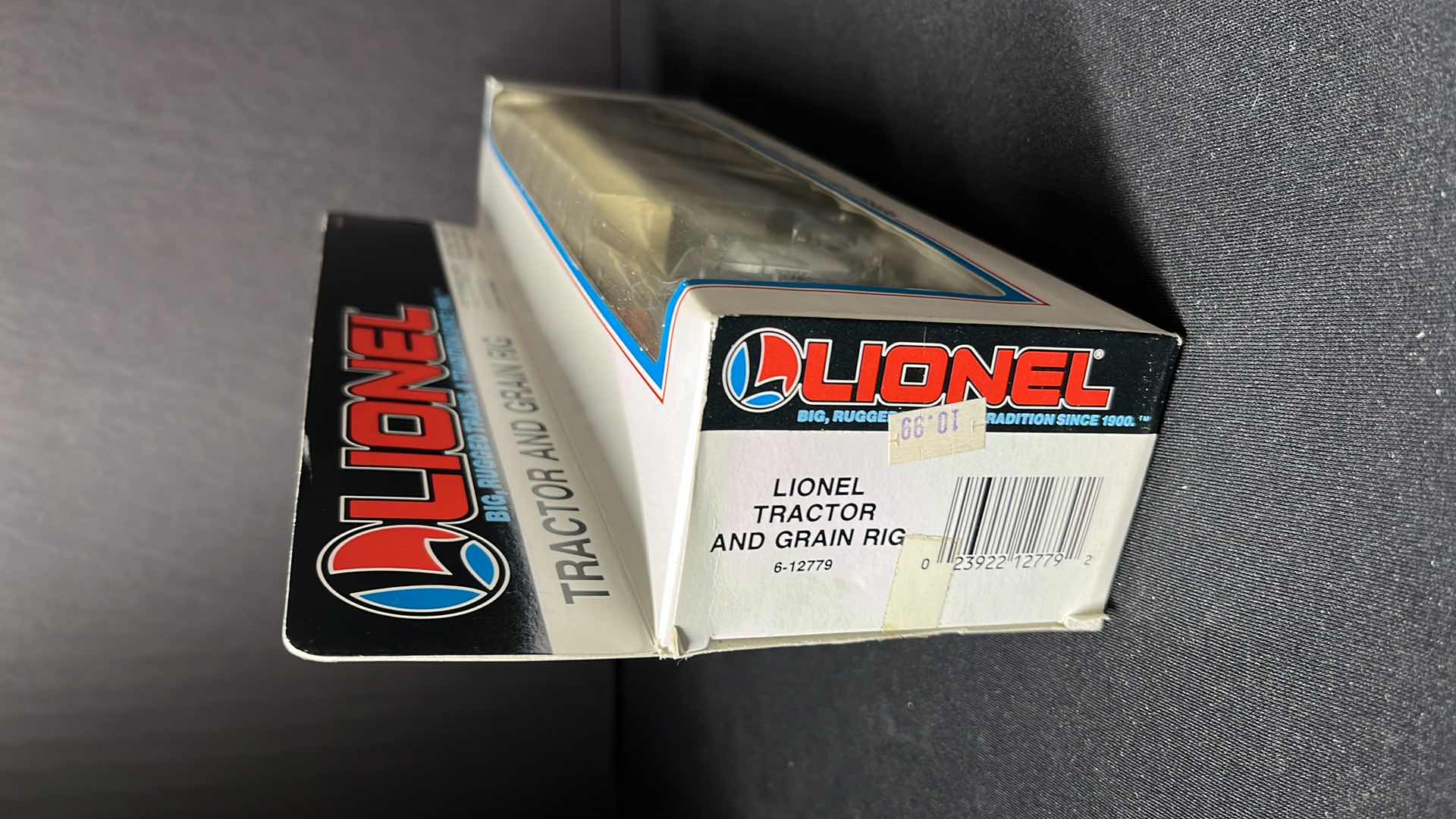 Photo 1 of LIONEL TRAINS INC, LIONELVILLE GRAIN CO. TRACTOR AND GRAIN RIG 1990 STOCK NO 6-12779