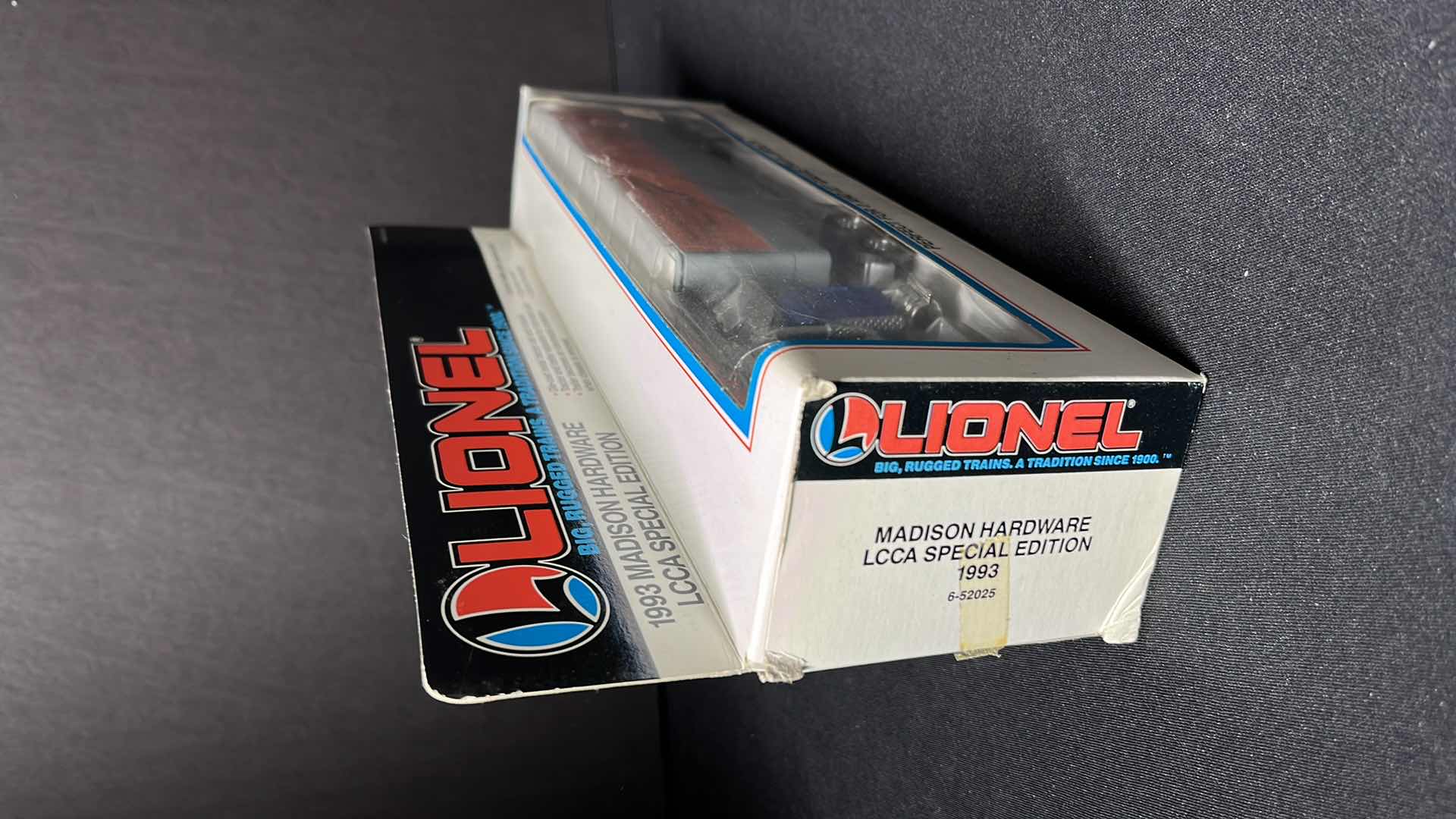 Photo 1 of LIONEL TRAINS INC, MADISON HARDWARE CO. LCCA SPECIAL EDITION TRACTOR & TRAILER 1993 NO 6-12779