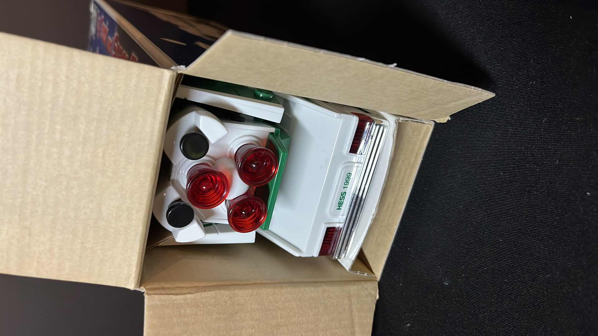 Photo 8 of HESS TOY TRUCK AND SPACE SHUTTLE W SATELLITE 1999