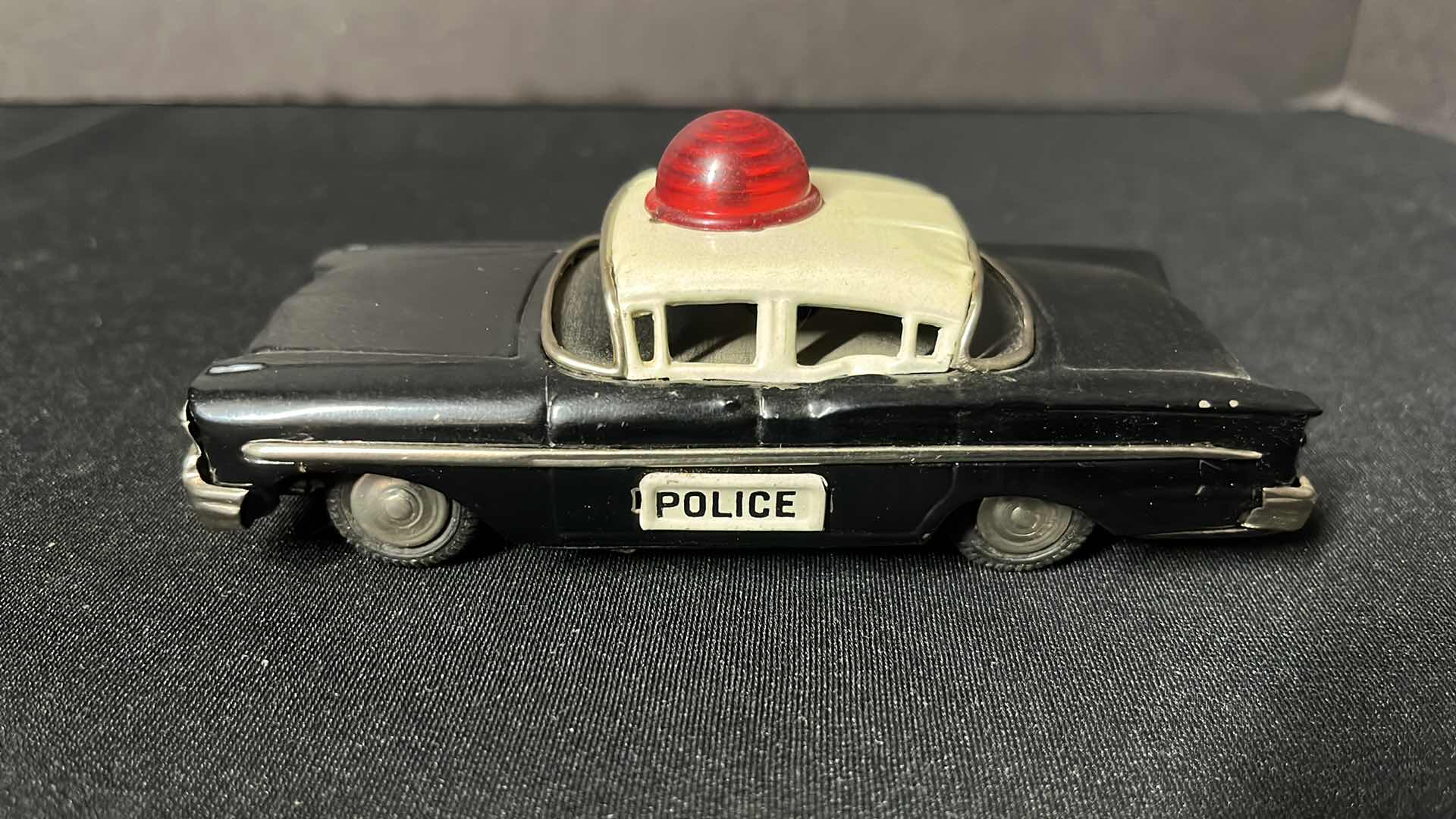 Photo 1 of KS FRICTION POLICE PATROL-CAR W FLASHING LIGHTS, MADE IN JAPAN