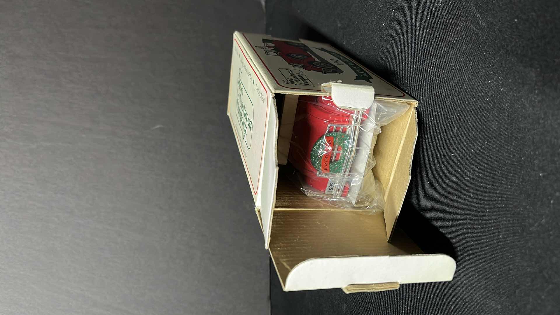 Photo 1 of THE EASTWOOD COMPANY DIE-CAST METAL GORD MODEL A 1992 SANTA’S ROADSTER LOCKING COIN BANK W KEY (STOCK #1928)