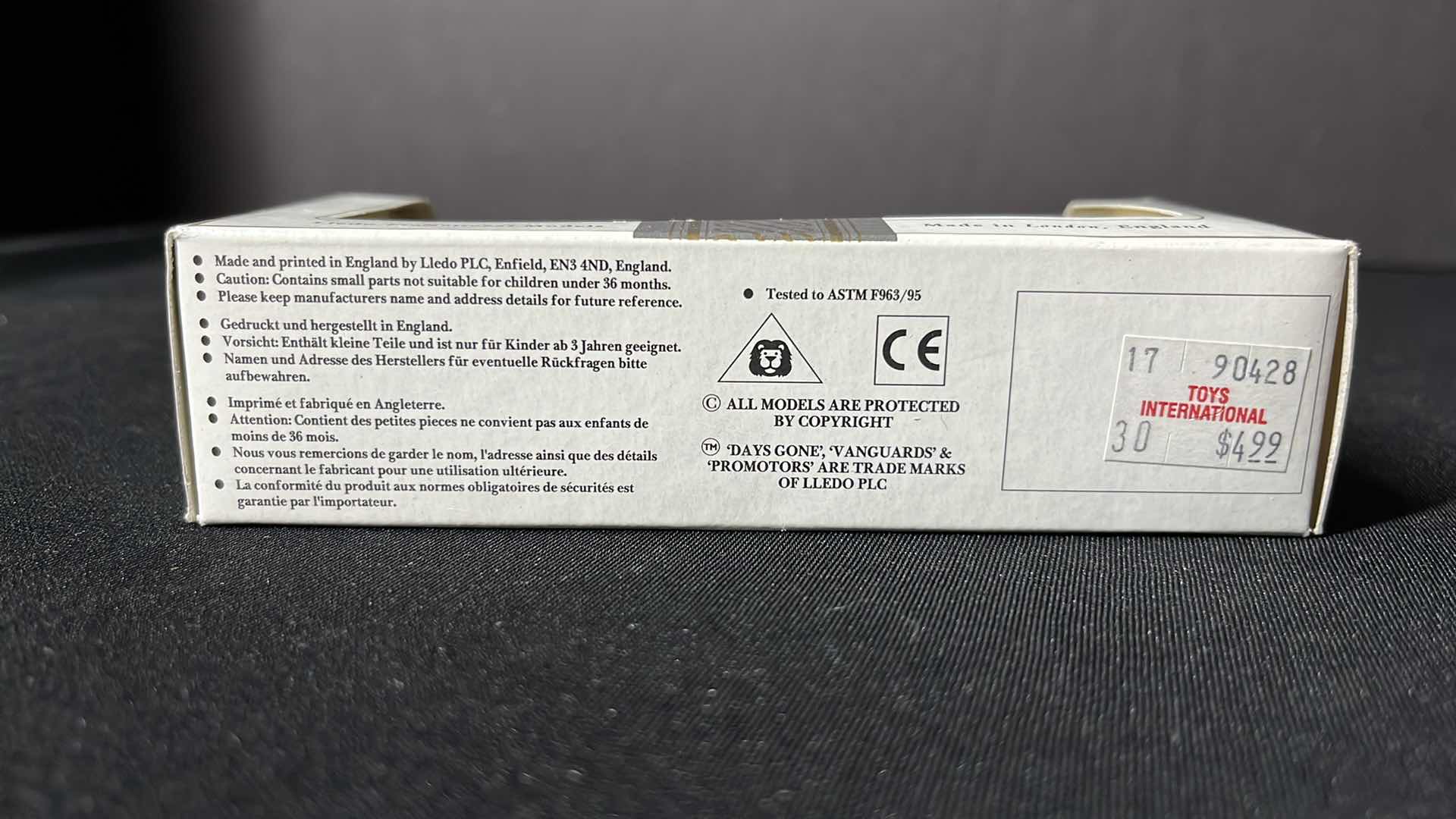 Photo 1 of LLEDO DAYS GONE SCENIC CRUISER BUS AMERICAN INTERNATIONAL TOY FAIR NEW YORK 1999