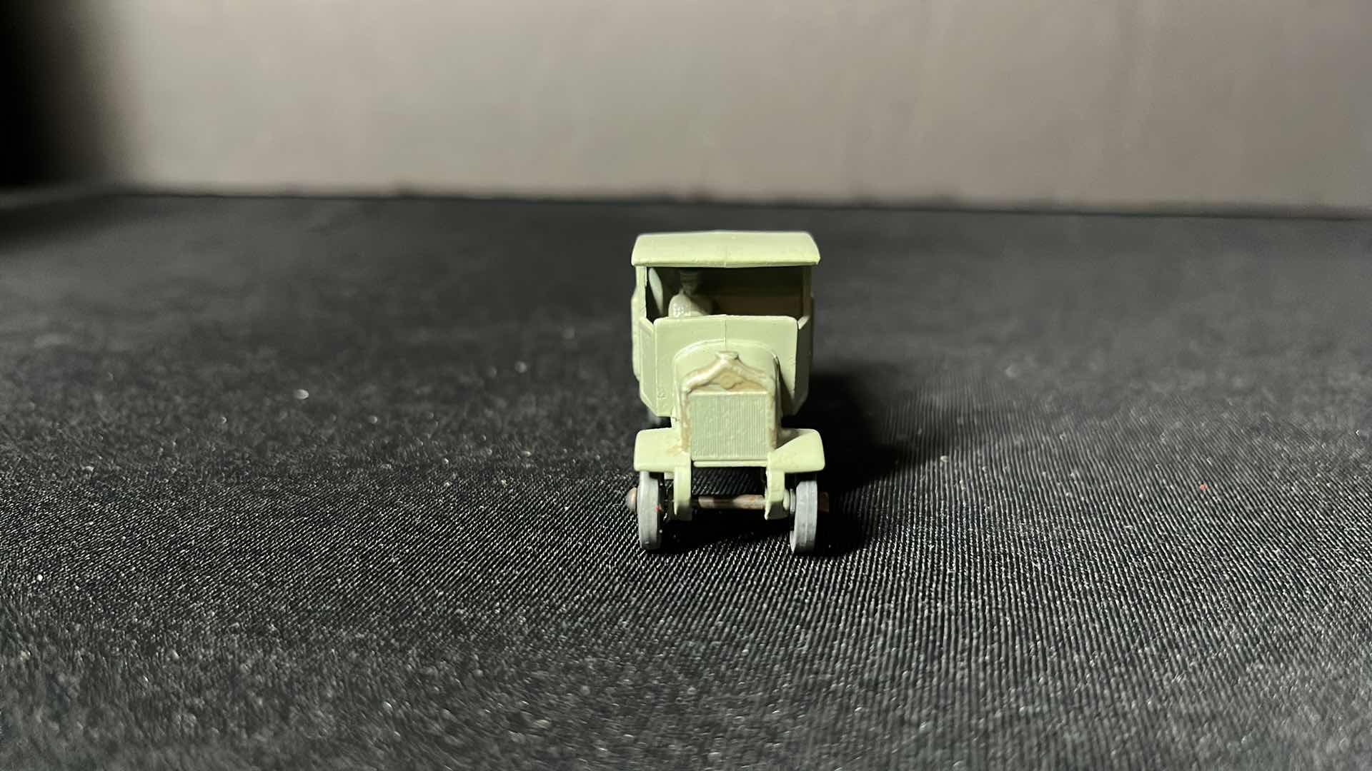 Photo 1 of LESNEY DIE-CAST METAL MODELS OF YESTERYEAR SERIES, NO. 6 SCALE MODEL A.C.E Y TYPE LORRY, 1956-1961