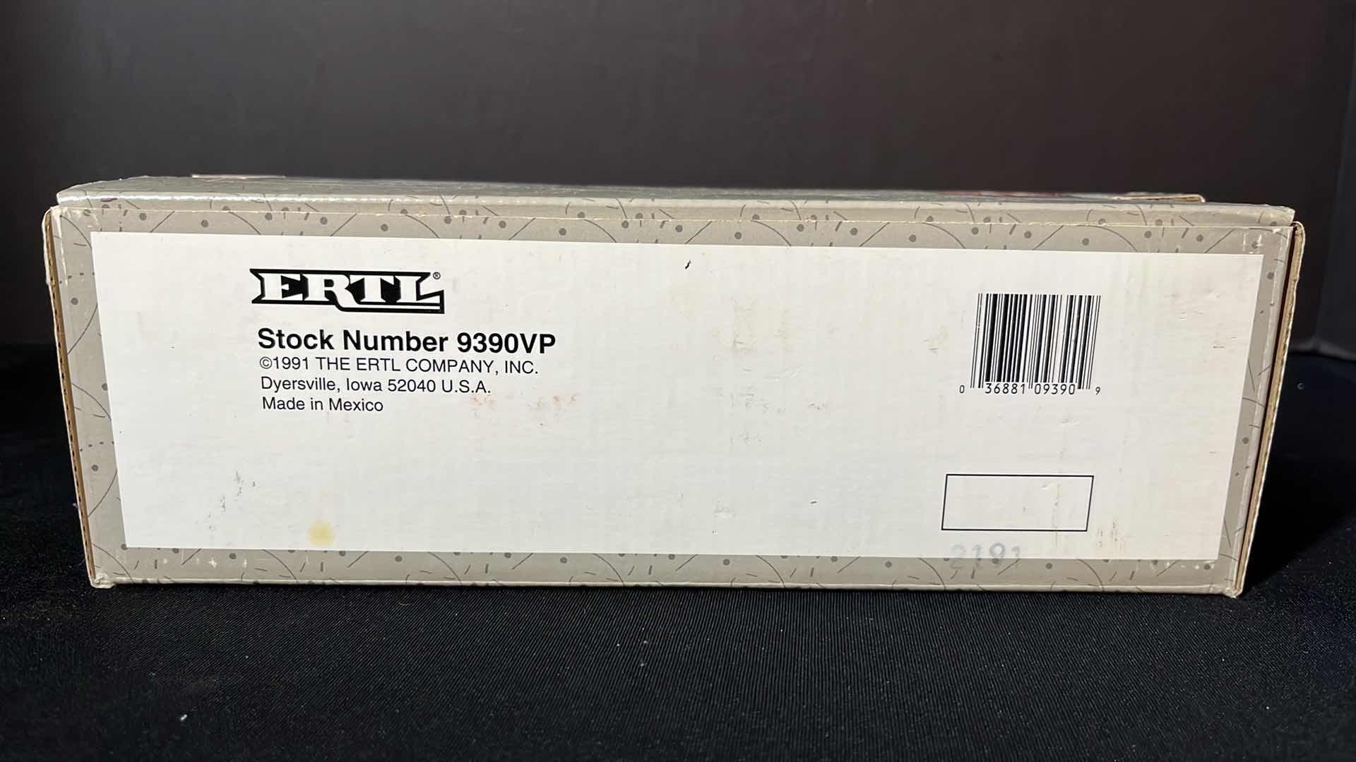 Photo 1 of ERTL DIE-CAST METAL LIMITED EDITION TEXACO HORSE & TANKER LOCKING COIN BANK W KEY, COLLECTORS SERIES #8, 1991 (STOCK NO 9390VP)