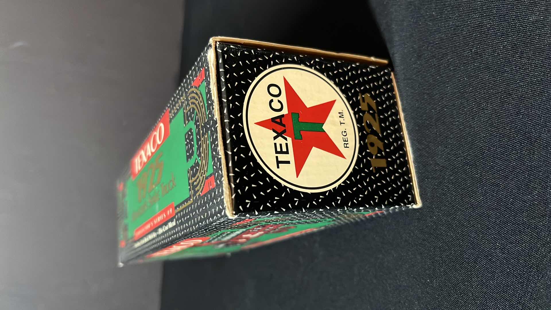 Photo 1 of ERTL DIE-CAST METAL TEXACO 1925 KENWORTH STAKE TRUCK LOCKING COIN BANK W KEY, COLLECTORS SERIES #9, 1992 (STOCK NO 9385)