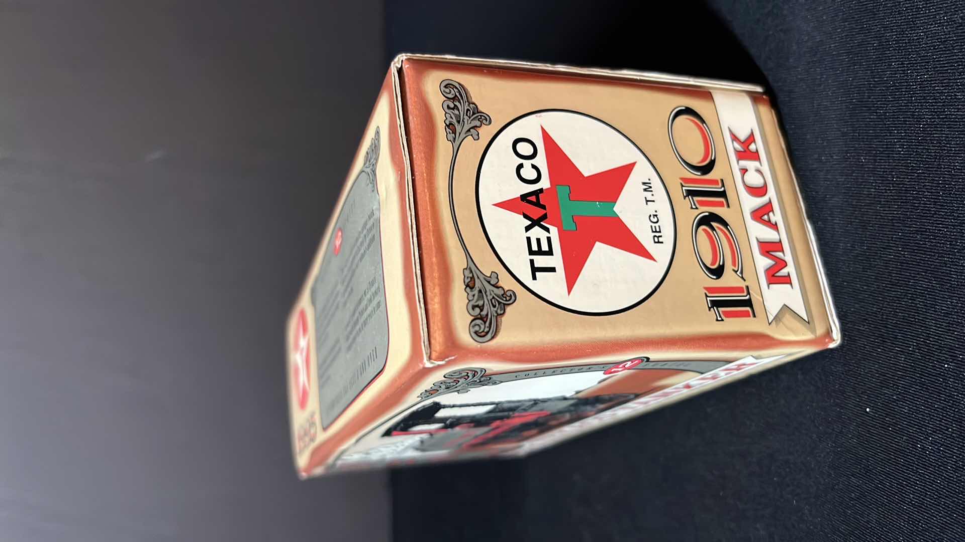 Photo 9 of ERTL DIE-CAST METAL 1910 MACK TEXACO TANKER LOCKING COIN BANK W KEY, COLLECTORS SERIES #12, 1995 (STOCK NO F122)