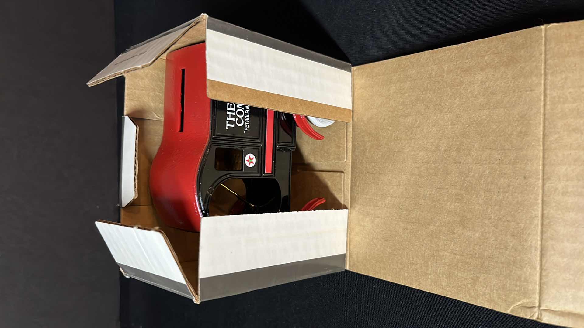 Photo 1 of ERTL DIE-CAST METAL NOSTALGIC COLLECTOR SERIES #4 TEXACO 1905 FORD DELIVERY CAR LOCKING COIN BANK W KEY, 1994 (STOCK NO 9321UO)