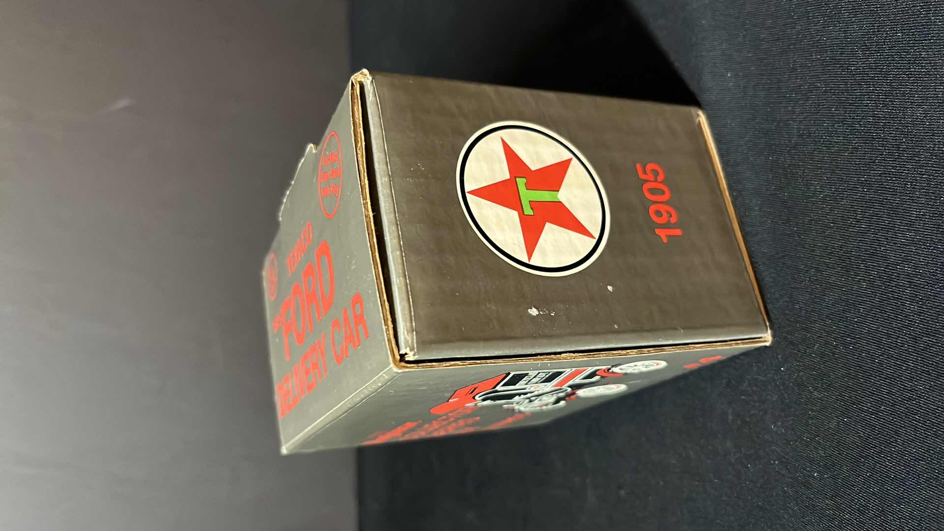 Photo 1 of ERTL DIE-CAST METAL NOSTALGIC COLLECTOR SERIES #4 TEXACO 1905 FORD DELIVERY CAR LOCKING COIN BANK W KEY, 1994 (STOCK NO 9321UO)