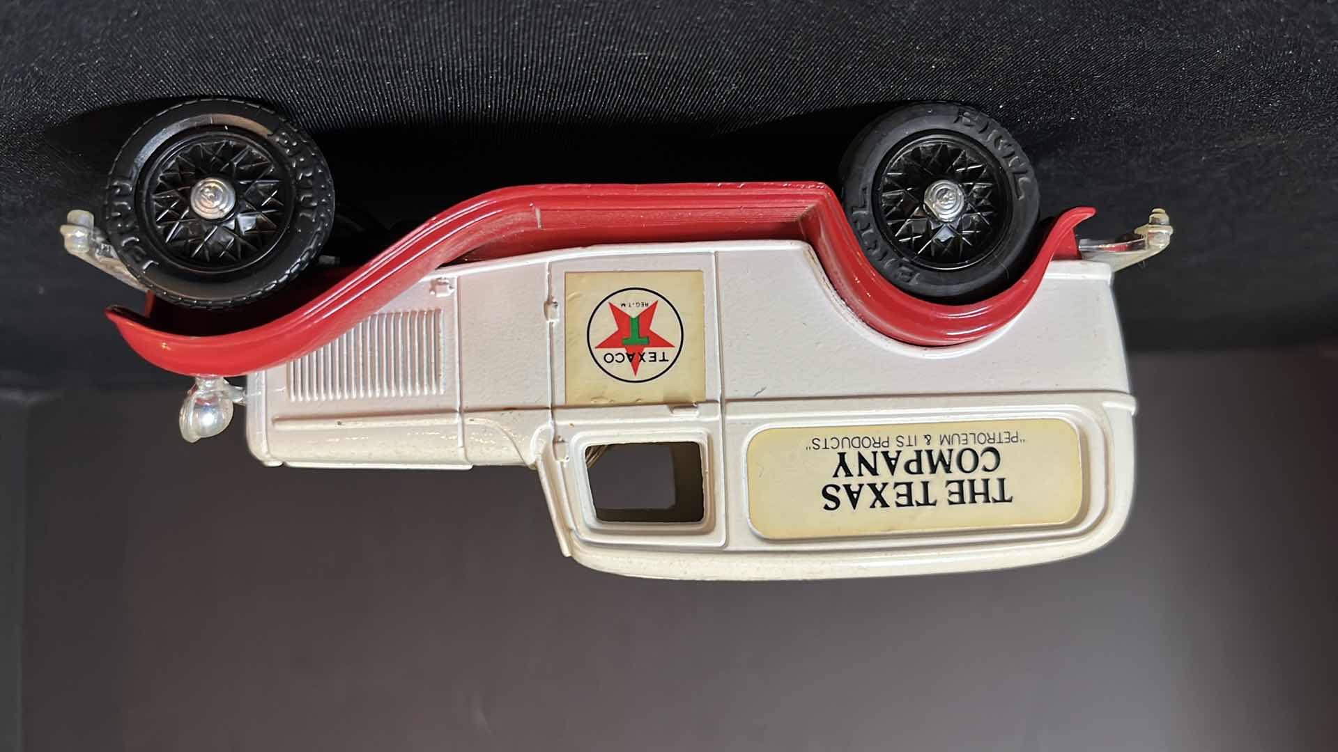 Photo 1 of ERTL DIE-CAST METAL NOSTALGIC COLLECTORS SERIES #3 TEXACO 1932 FORD PANEL DELIVERY VAN LOCKING COIN BANK, NO KEY INCLUDED, 1986, NO BOX (STOCK NO 9396UO)