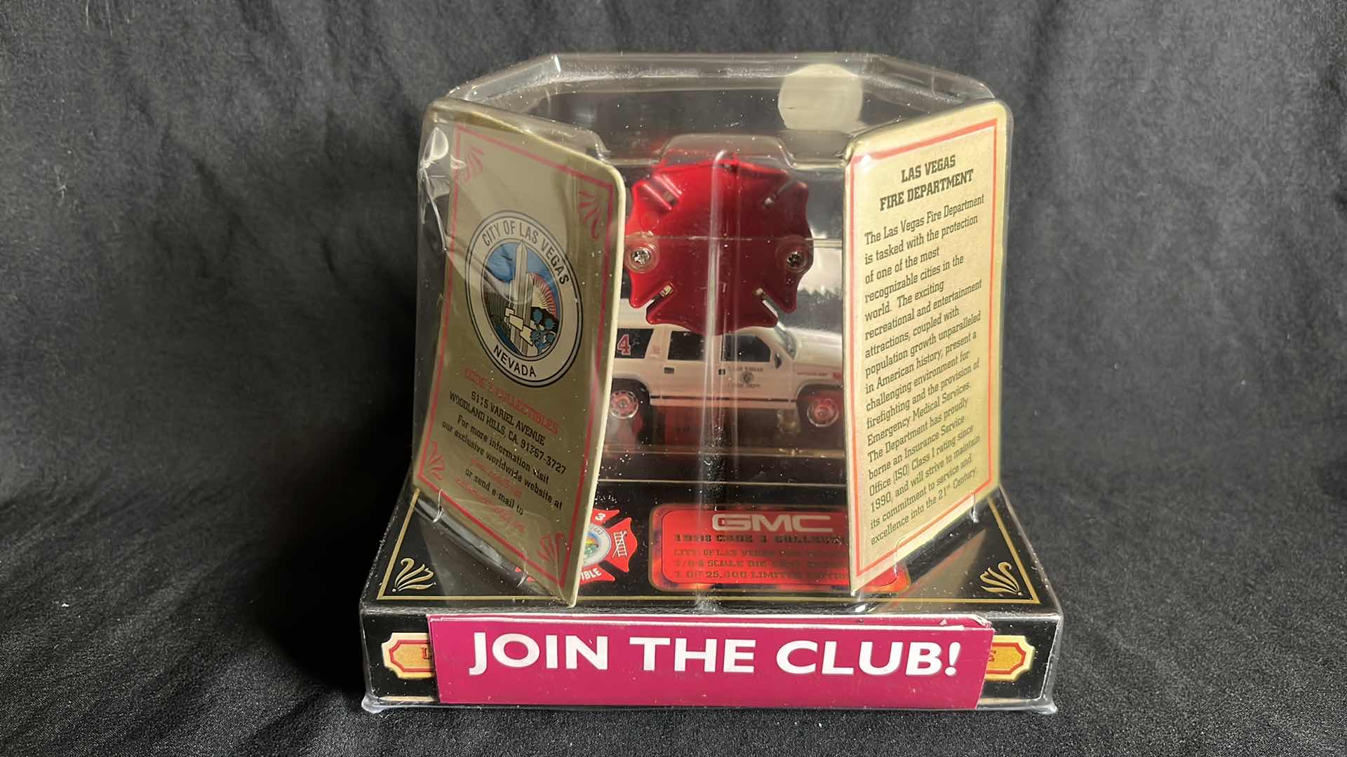 View 3 of CODE 3 COLLECTIBLES 1:64 DIE-CAST METAL 1998 GMC SUBURBAN CITY OF LAS VEGAS NEVADA FIRE DEPT (#12407)