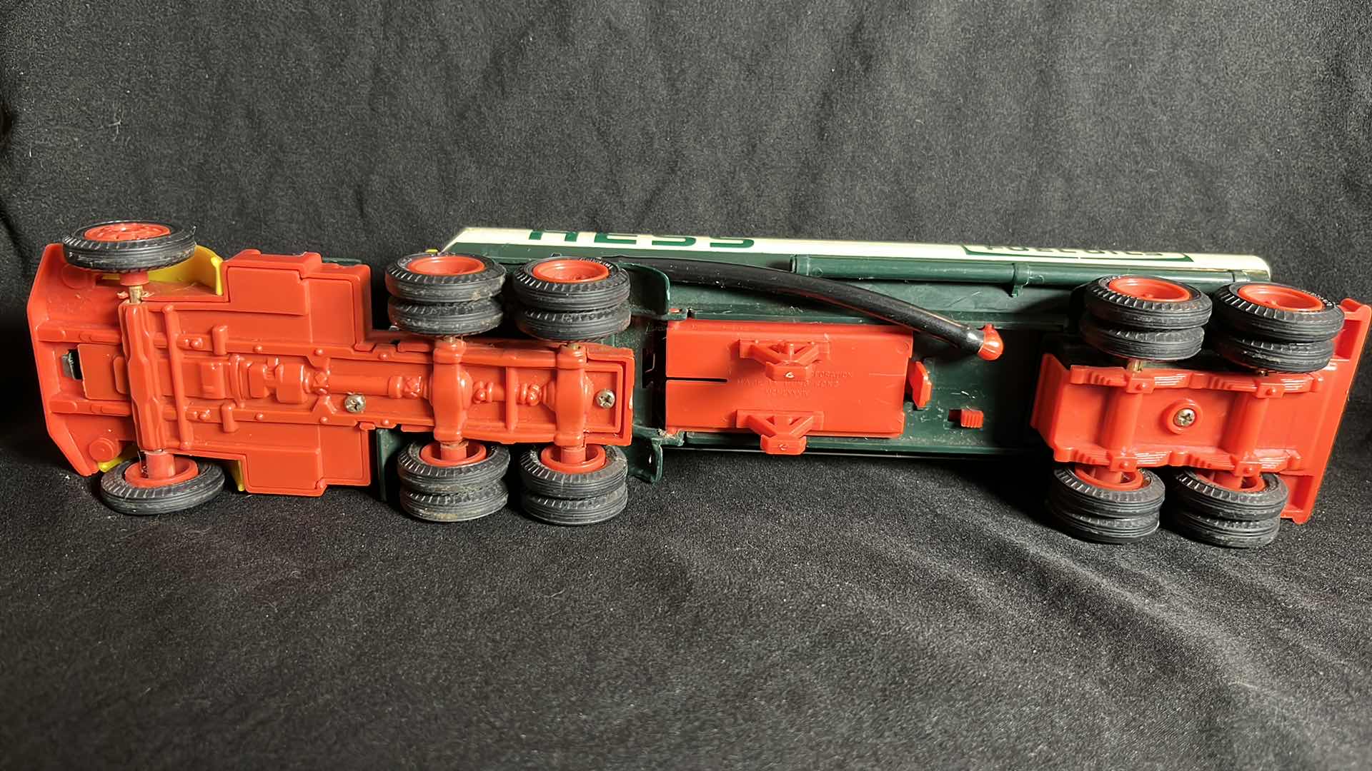 Photo 1 of 1984 HESS BATTERY OPERATED TANKER TRUCK BANK (H1984), TRACTOR IS MISSING PLASTIC CHROME PIECES, NO BOX