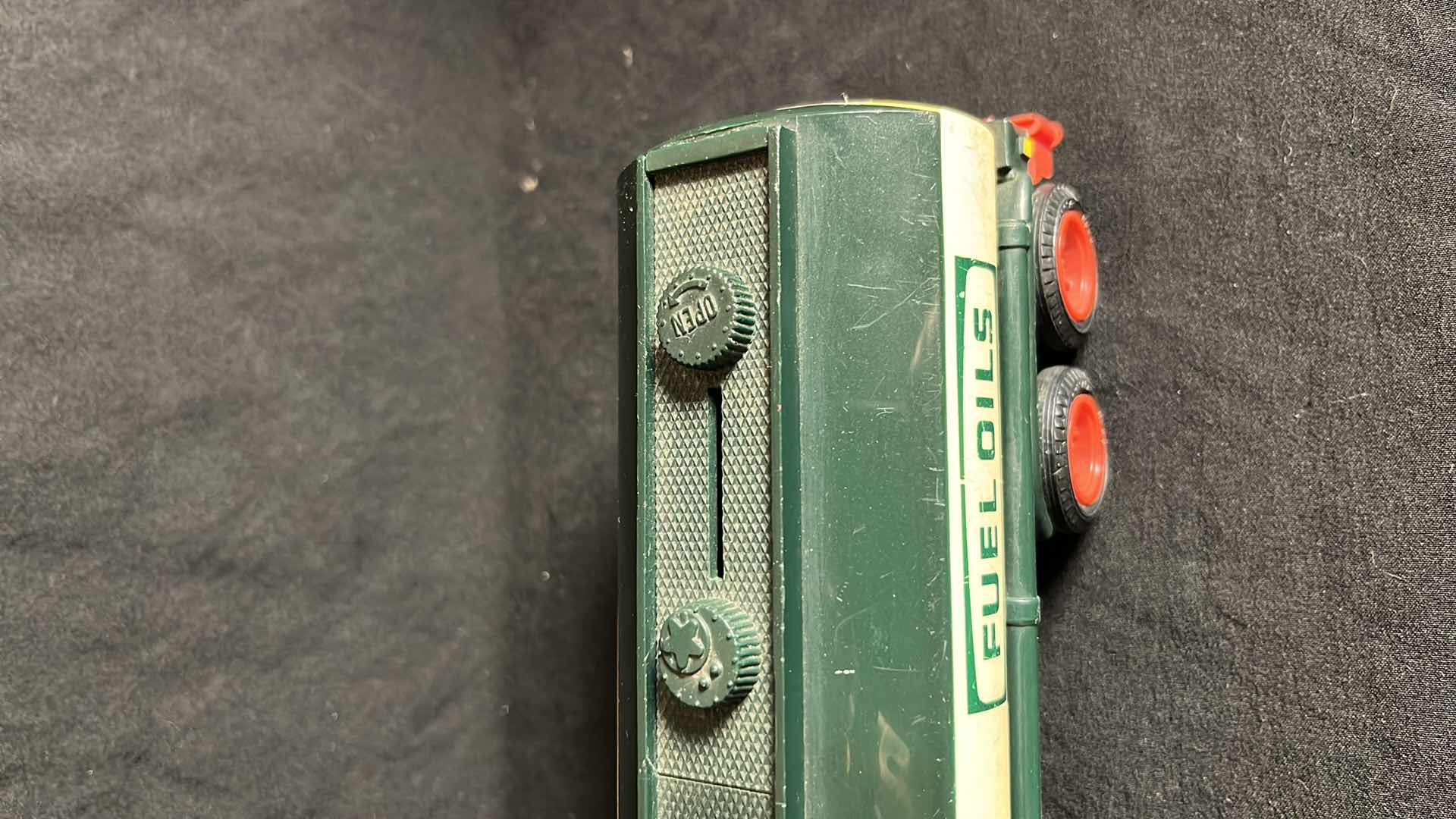 Photo 1 of 1984 HESS BATTERY OPERATED TANKER TRUCK BANK (H1984), TRACTOR IS MISSING PLASTIC CHROME PIECES, NO BOX