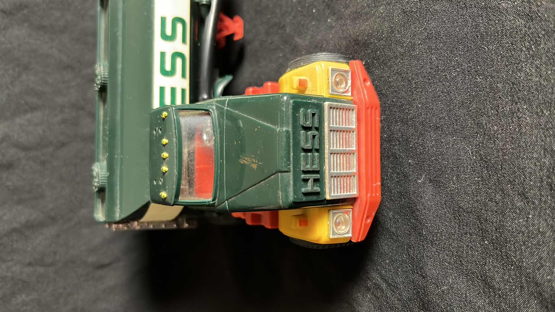 Photo 1 of 1984 HESS BATTERY OPERATED TANKER TRUCK BANK (H1984), TRACTOR IS MISSING PLASTIC CHROME PIECES, NO BOX