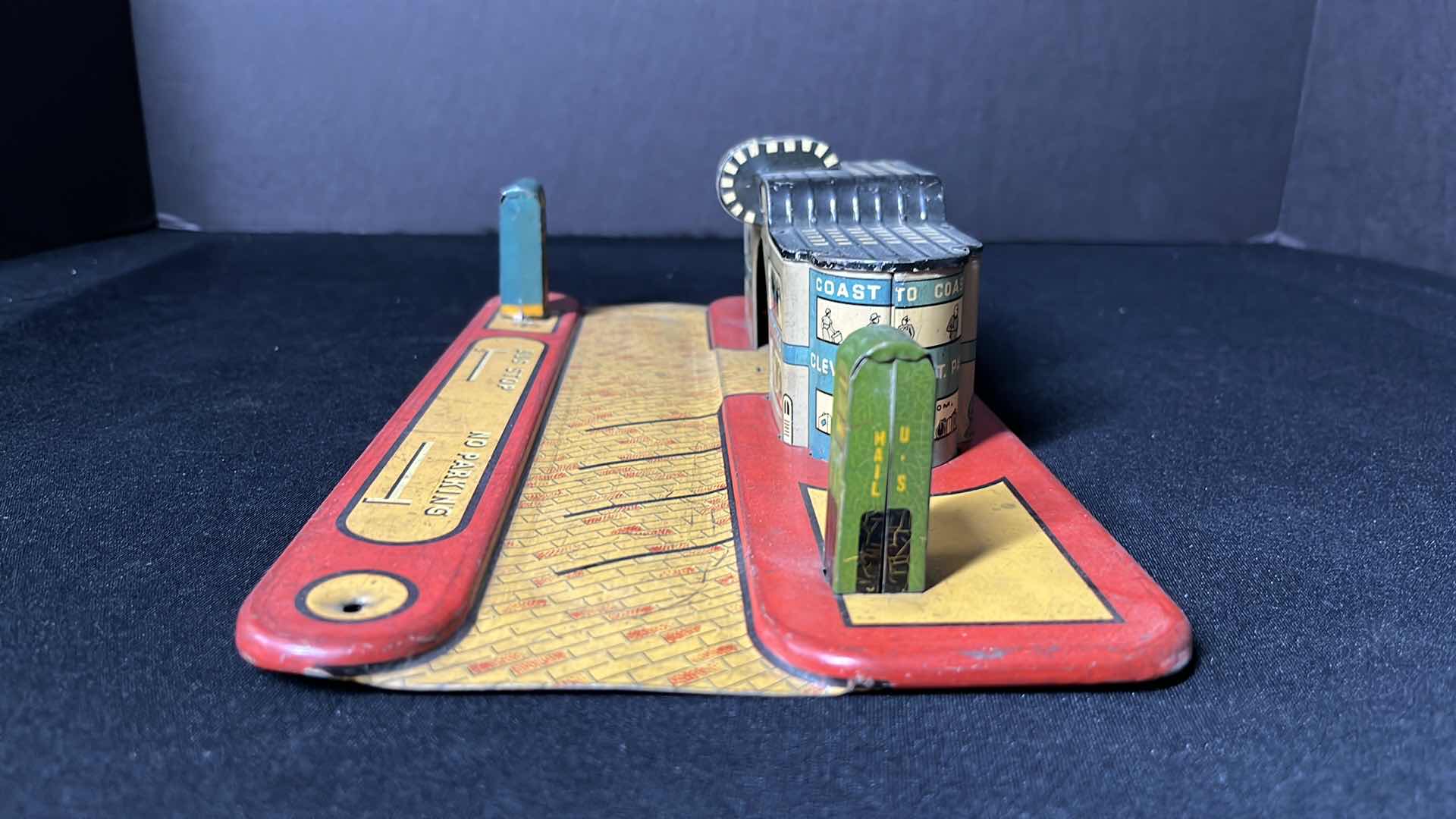 Photo 1 of MARX VINTAGE TIN BUS TERMINAL, MISSING LIGHT POLE