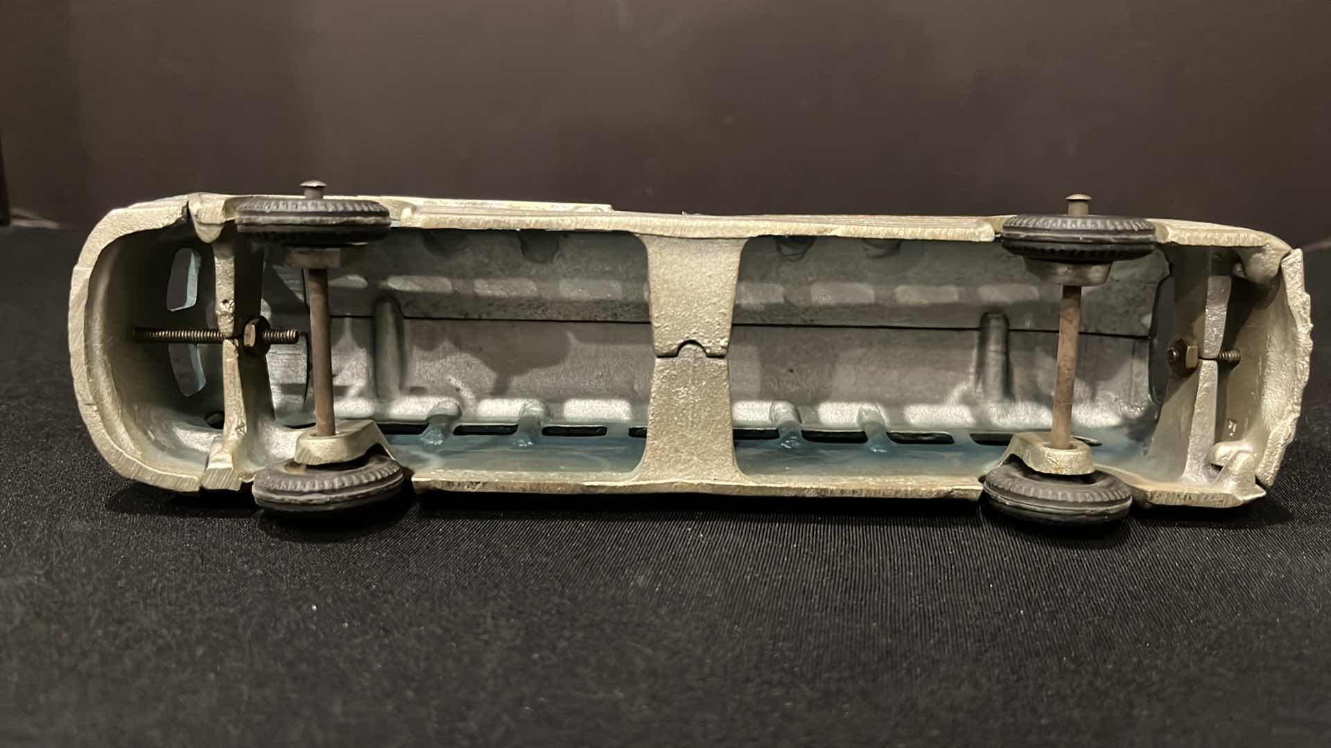 View 6 of ANTIQUE 1940’S GREYHOUND SCENIC CRUISER EXPRESS BUS LINES COACH CAST METAL TOY