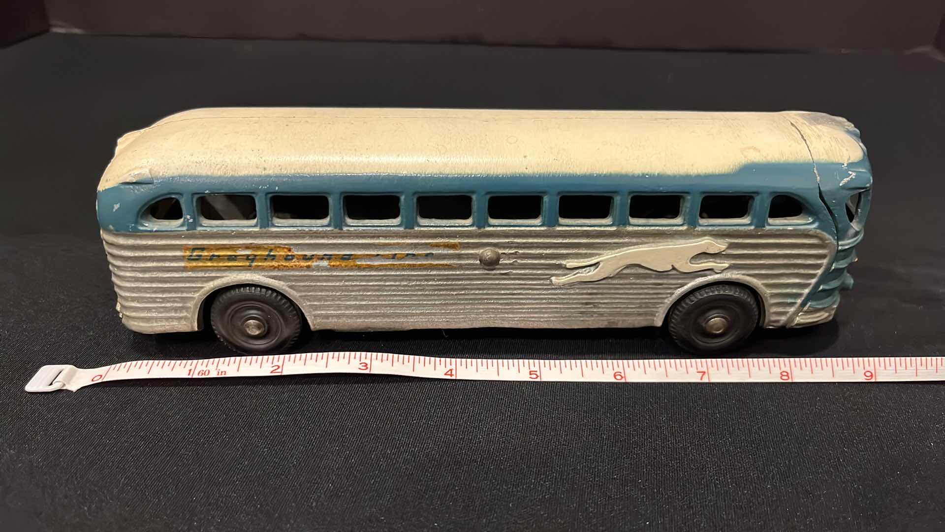 View 7 of ANTIQUE 1940’S GREYHOUND SCENIC CRUISER EXPRESS BUS LINES COACH CAST METAL TOY