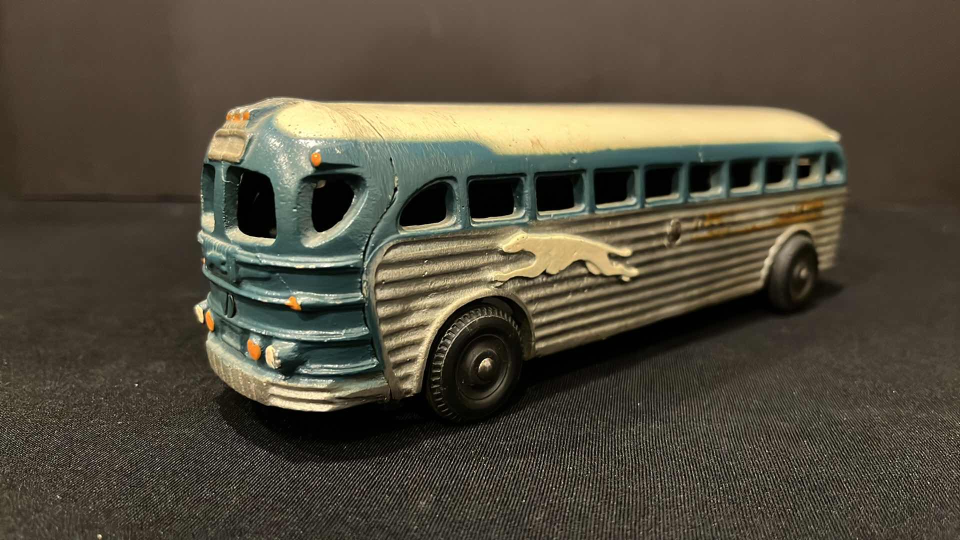 View 1 of ANTIQUE 1940’S GREYHOUND SCENIC CRUISER EXPRESS BUS LINES COACH CAST METAL TOY