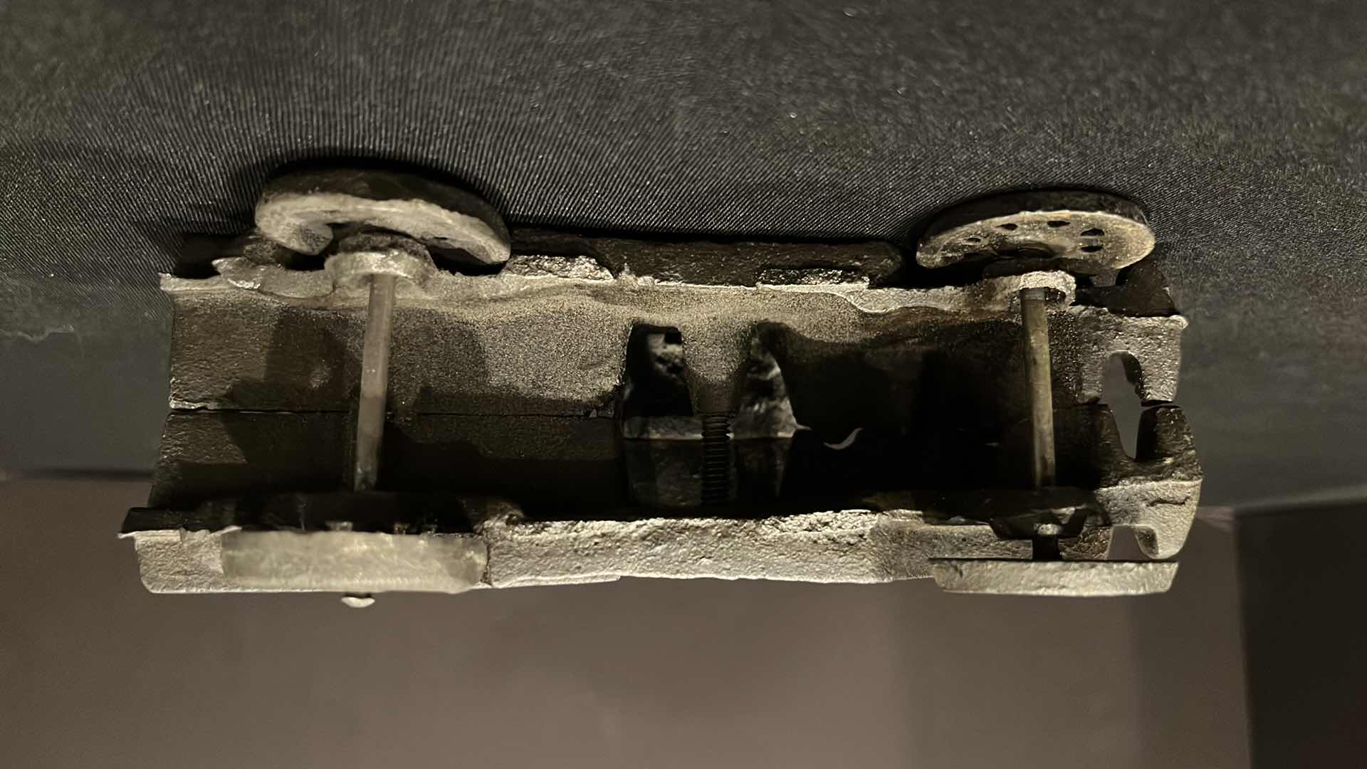 Photo 1 of ANTIQUE 1920’S CAST IRON FARMING DELIVERY TRUCK TOY 6”