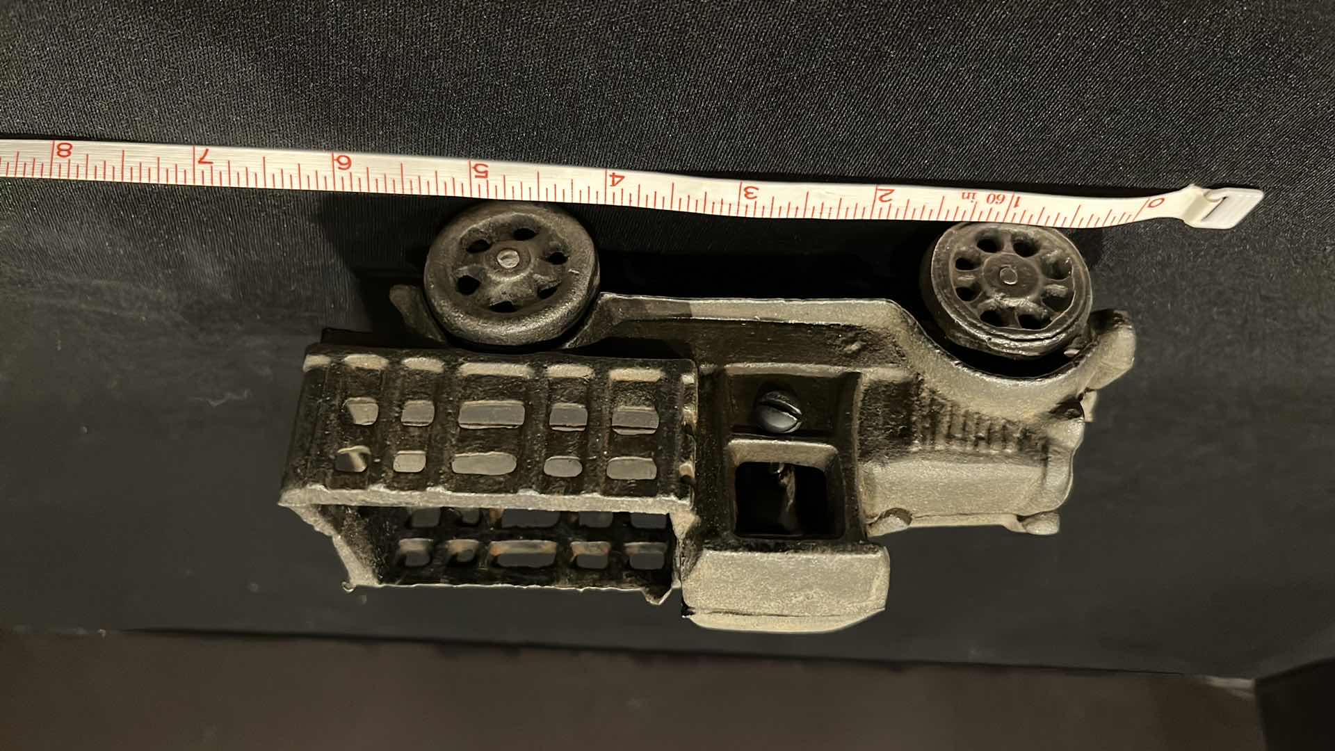 Photo 1 of ANTIQUE 1920’S CAST IRON FARMING DELIVERY TRUCK TOY 6”