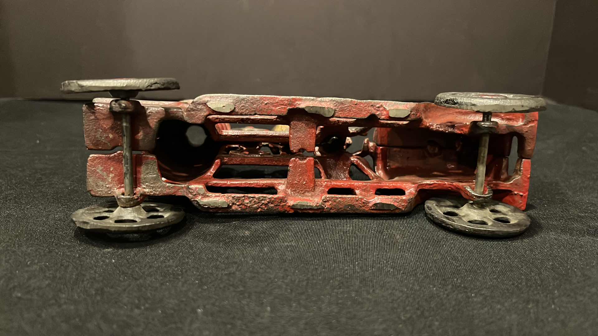 Photo 1 of ANTIQUE 1920’S CAST IRON FIRE ENGINE PUMPER TRUCK 8”