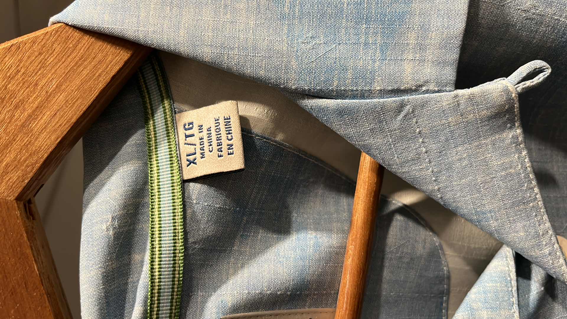 Photo 1 of DISNEY PARKS COLLECTION BY TOMMY BAHAMA HAWAIIAN STYLE BUTTON DOWN MENS 100% SILK SHIRT (XL)