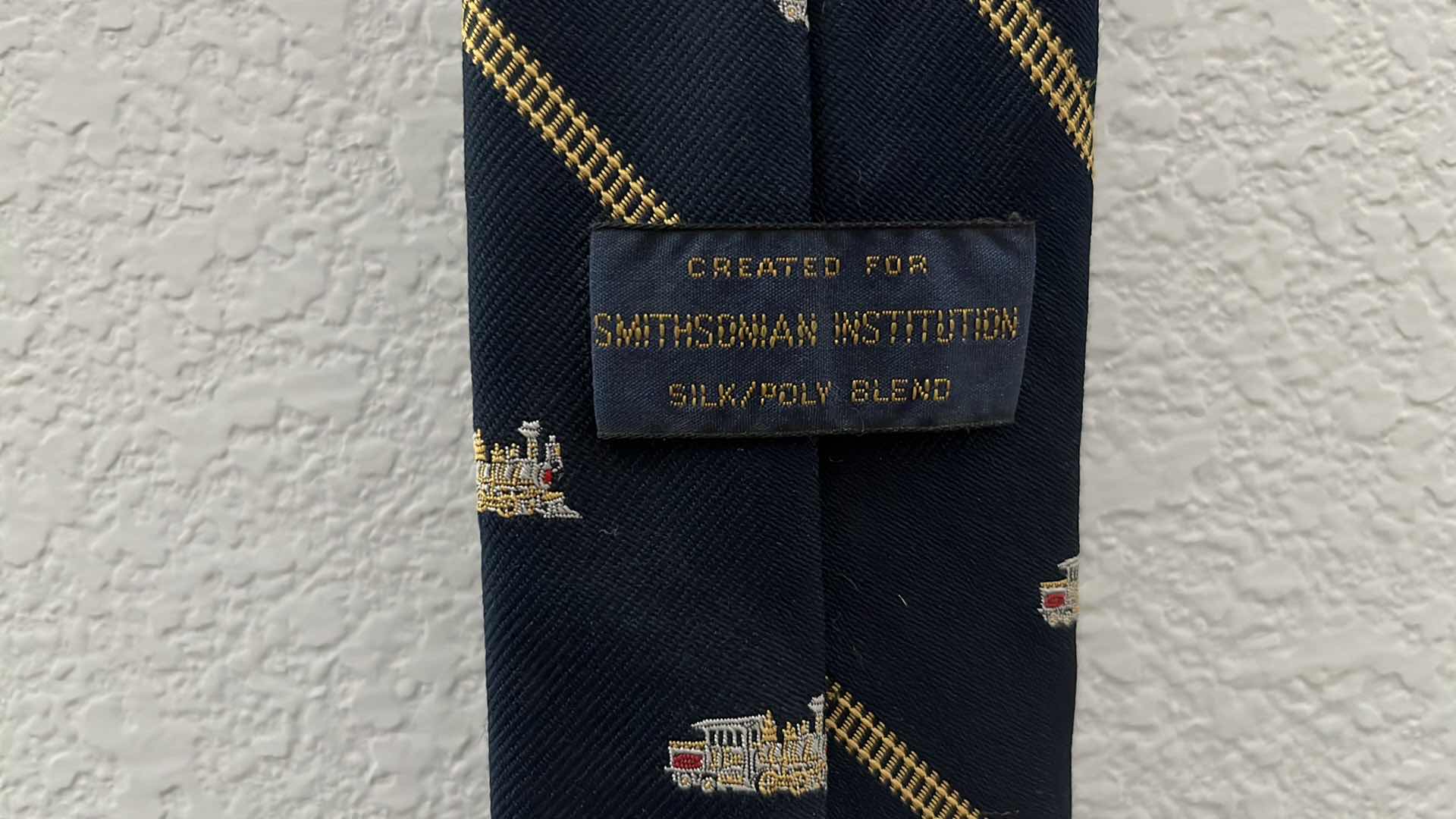 Photo 5 of 4-MENS TIES VANHEUSEN, SMITHSONIAN, MERVYNS