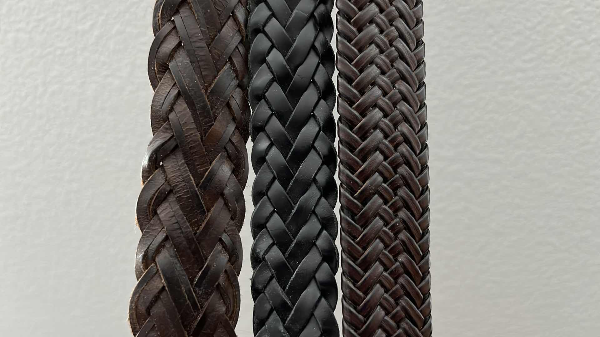 Photo 1 of 3-MENS TOMMY BAHAMA BELT & BRAIDED BELTS L/XL