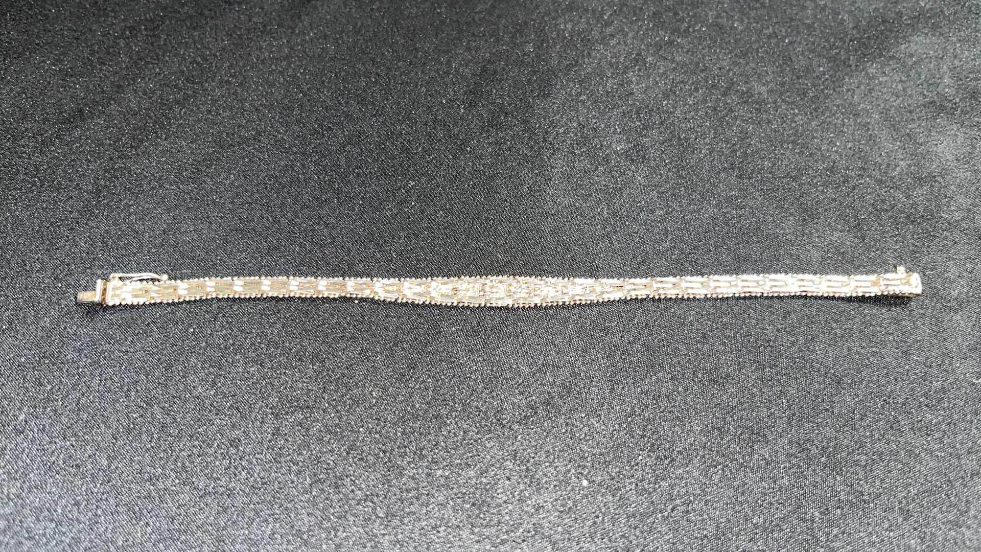 Photo 1 of WOMENS VINTAGE STERLING SILVER HERRINGBONE BRACELET,STAMPED 925, 7”L