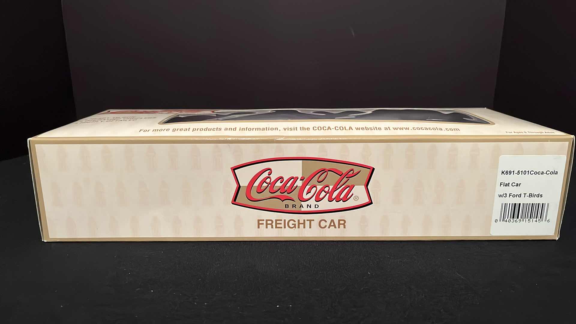 Photo 1 of K-LINE ELECTRIC TRAINS COCA-COLA BRAND FREIGHT CAR FLAT CAR W 3 FORD T-BIRDS (ITEM K691-5101)