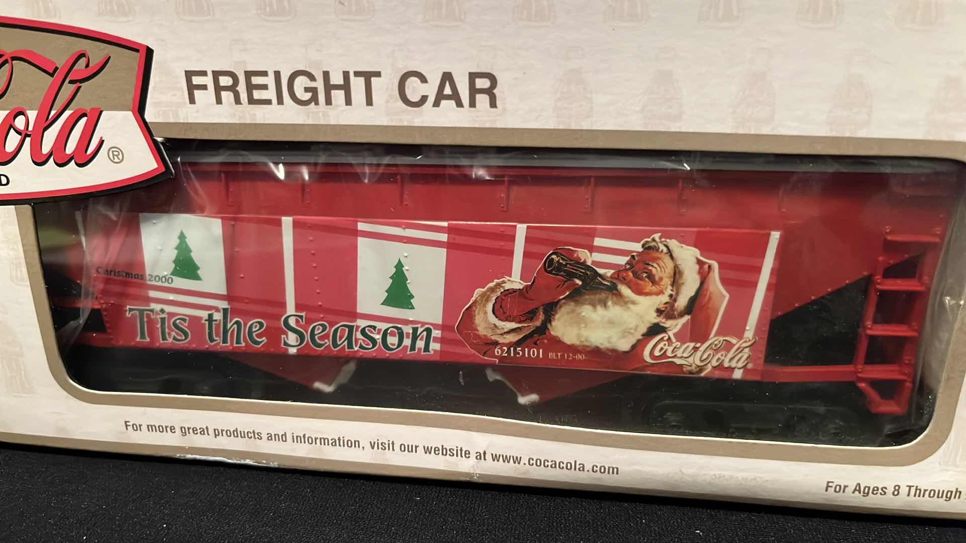 Photo 1 of K-LINE ELECTRIC TRAINS COCA-COLA BRAND 2000 HOLIDAY HOPPER FREIGHT CAR (ITEM K621-5101)