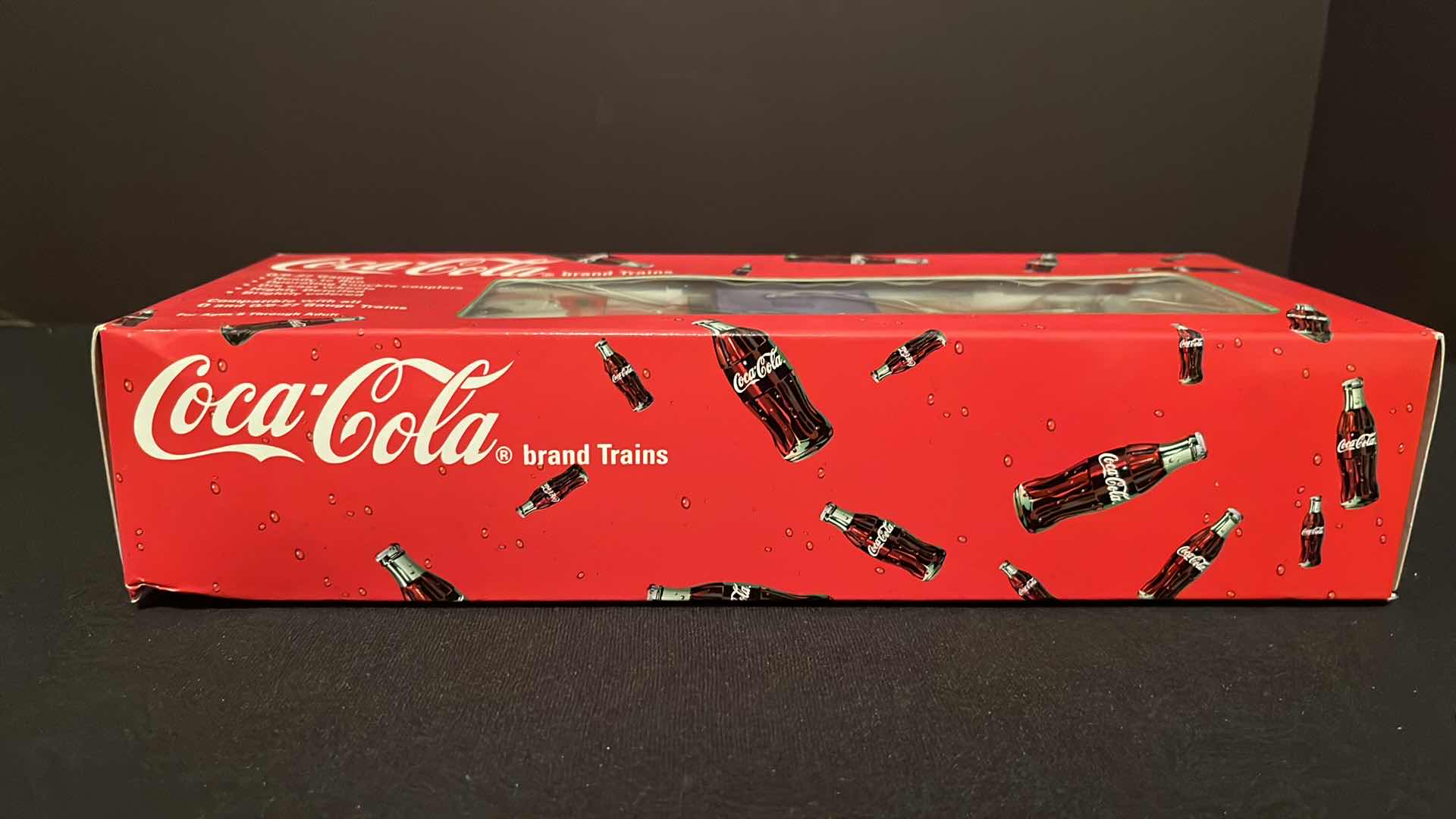 Photo 1 of K-LINE ELECTRIC TRAINS COCA-COLA BRAND 1998 CHRISTMAS CAR (ITEM K641-5106)