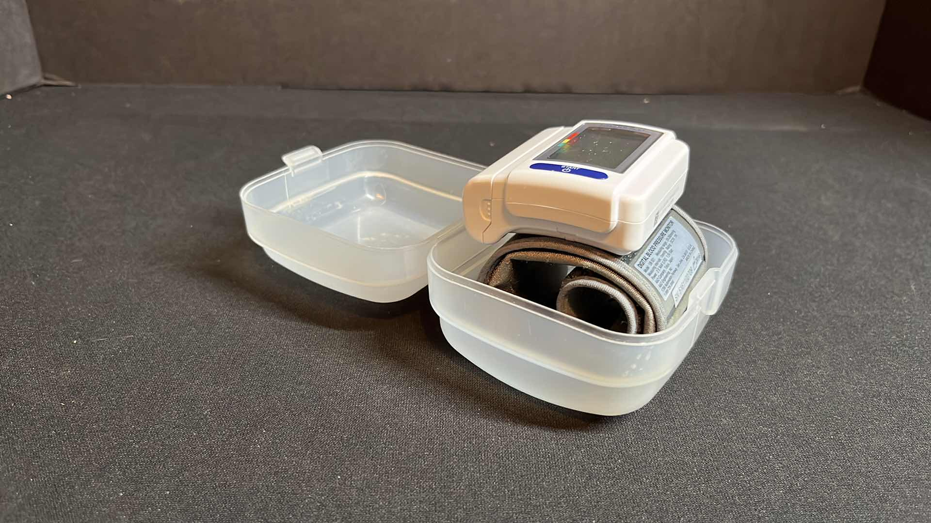 Photo 1 of LIFESOURCE DIGITAL BLOOD PRESSURE MONITOR W CASE, BATTERY OPERATED (MODEL UB-521)