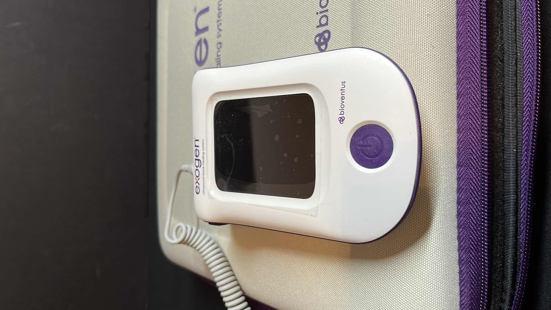 Photo 1 of BIOVENTUS EXOGEN ULTRASOUND BONE HEALING SYSTEM W CARRYING CASE