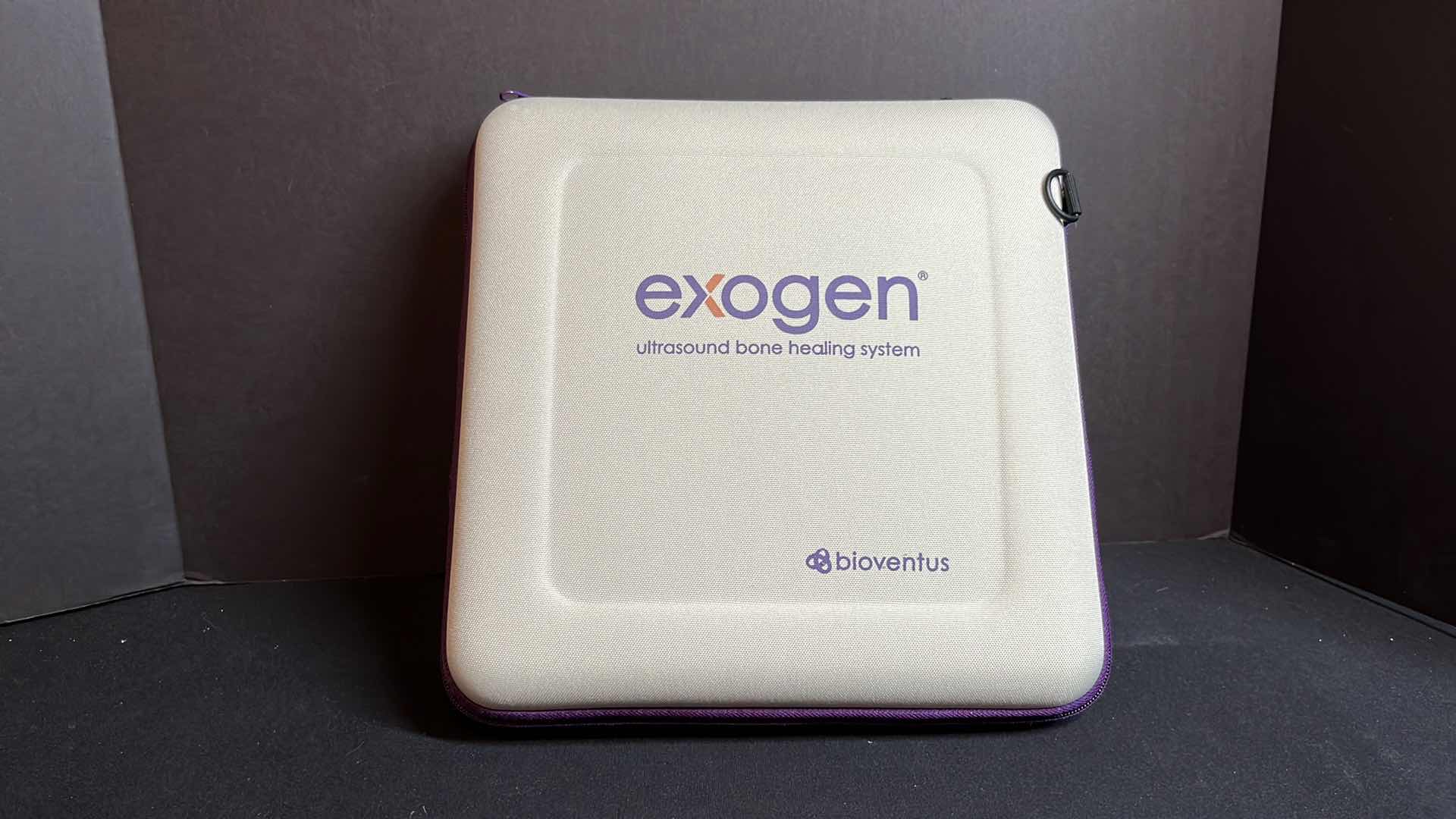 Photo 1 of BIOVENTUS EXOGEN ULTRASOUND BONE HEALING SYSTEM W CARRYING CASE