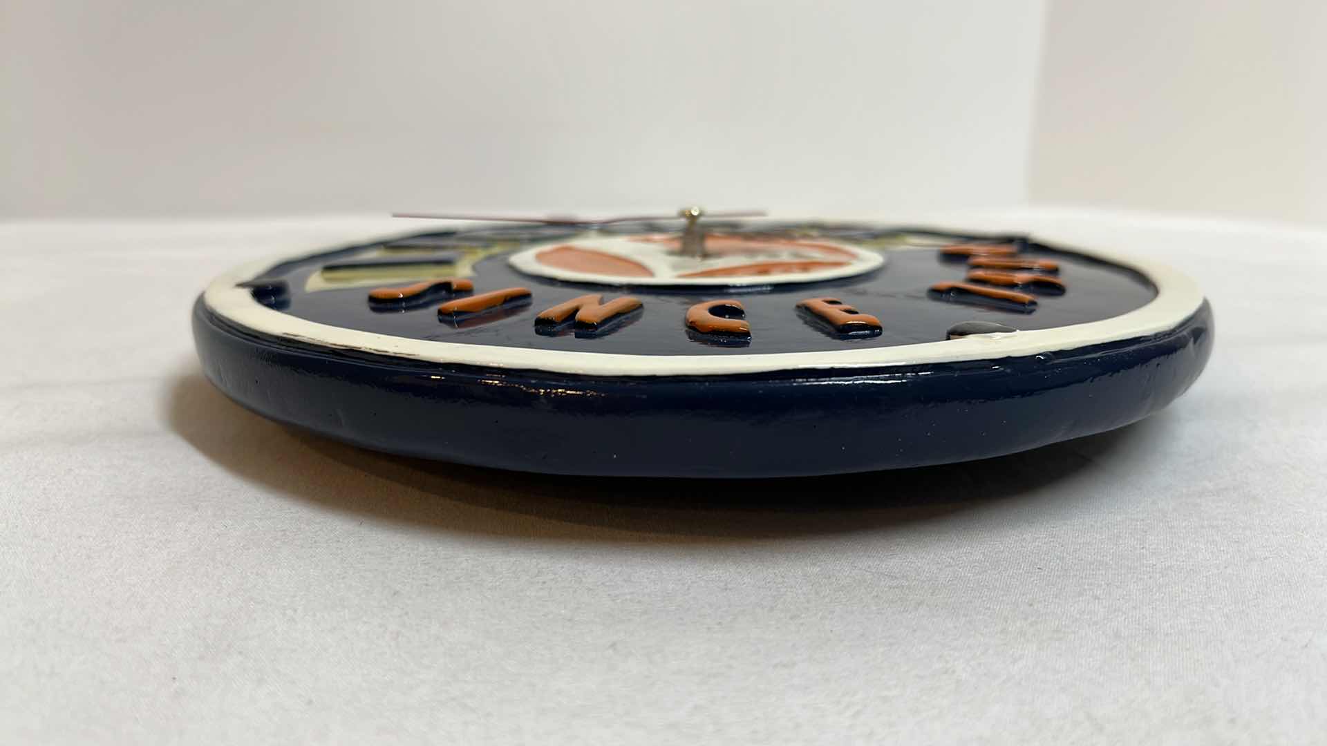 Photo 1 of LIONEL ELECTRIC TRAIN DIE-CAST MERCHANDISE CLOCK, BATTERY OPERATED 8.25” (SKU 5135282)