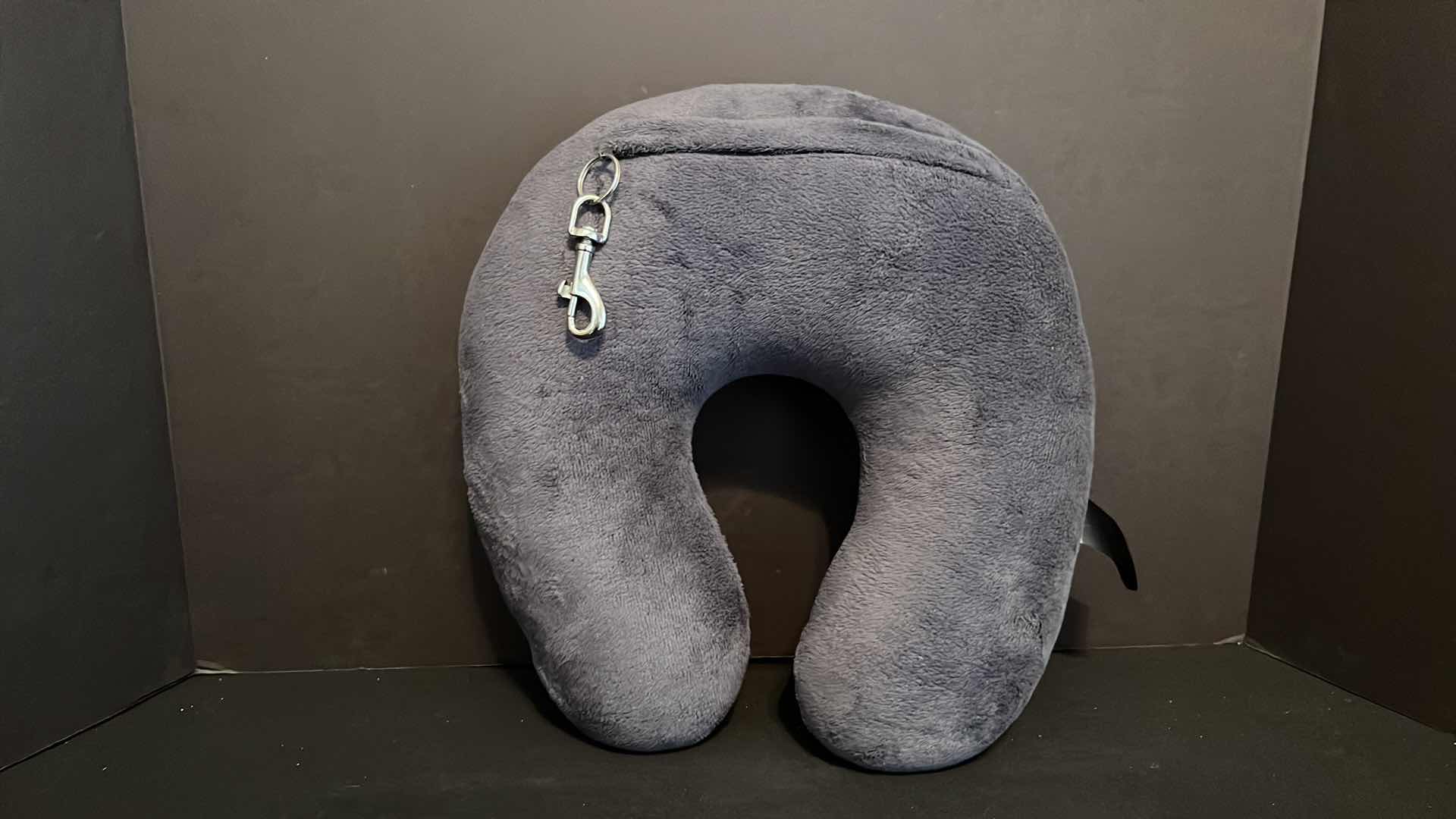 Photo 6 of LAPGEAR CUSHIONED LAP DESK W ZIPPER STORAGE AND PORTABLE HEAD REST W CLIP-HOOK