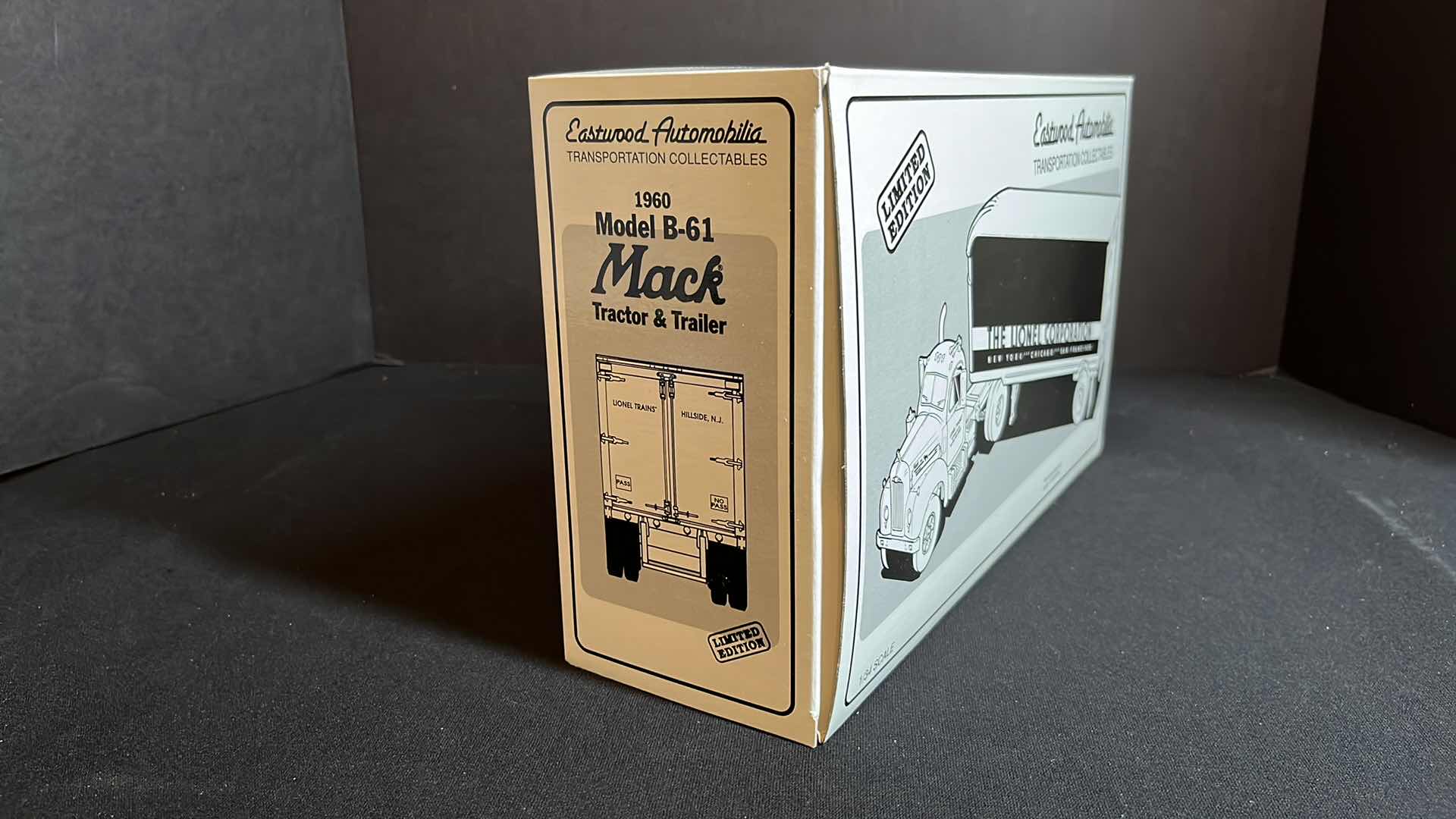 Photo 1 of FIRST GEAR INC EASTWOOD AUTOMOBILIA TRANSPORTATION COLLECTABLES THE LIONEL CORPORATION DIE-CAST METAL 1960 MODEL B-61 MACK TRACTOR & TRAILER, 1993 (STOCK #19-0116)