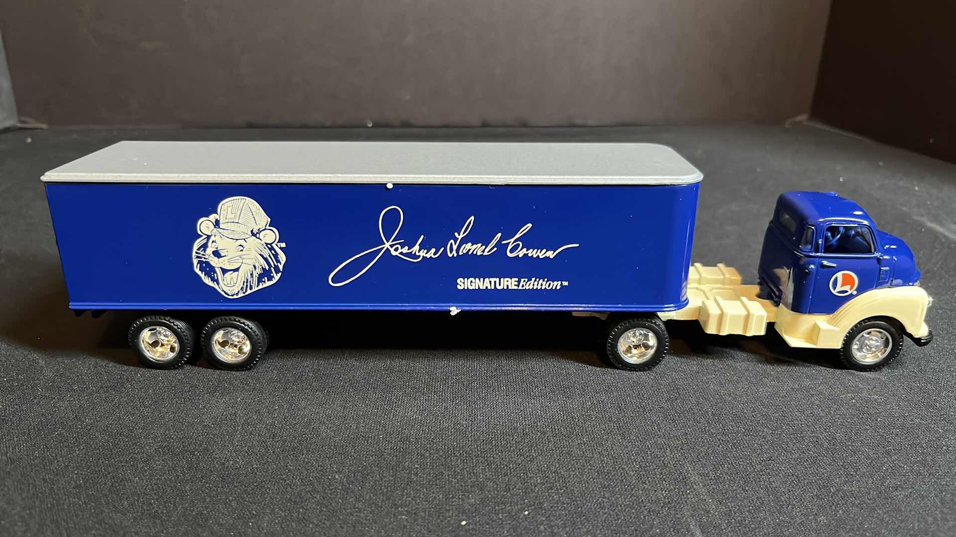 Photo 1 of ERTL COMPANY EASTWOOD AUTOMOBILIA LIONEL ELECTRIC TRAINS DIE-CAST METAL SIGNATURE EDITION 1905 FORD DELIVERY TRUCK BANK W KEY & 1950 CHEVY TRACTOR TRAILER W COA, 1994 (STOCK #B557)