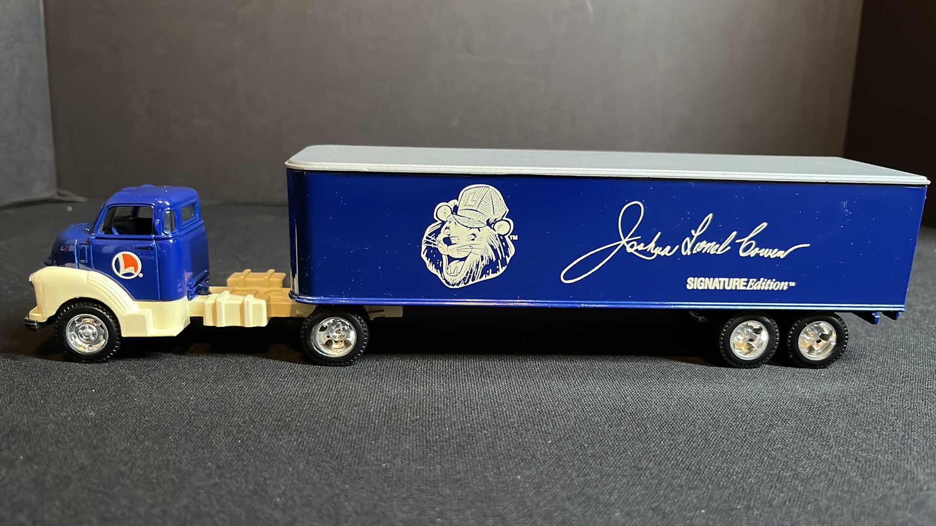 Photo 1 of ERTL COMPANY EASTWOOD AUTOMOBILIA LIONEL ELECTRIC TRAINS DIE-CAST METAL SIGNATURE EDITION 1905 FORD DELIVERY TRUCK BANK W KEY & 1950 CHEVY TRACTOR TRAILER W COA, 1994 (STOCK #B557)