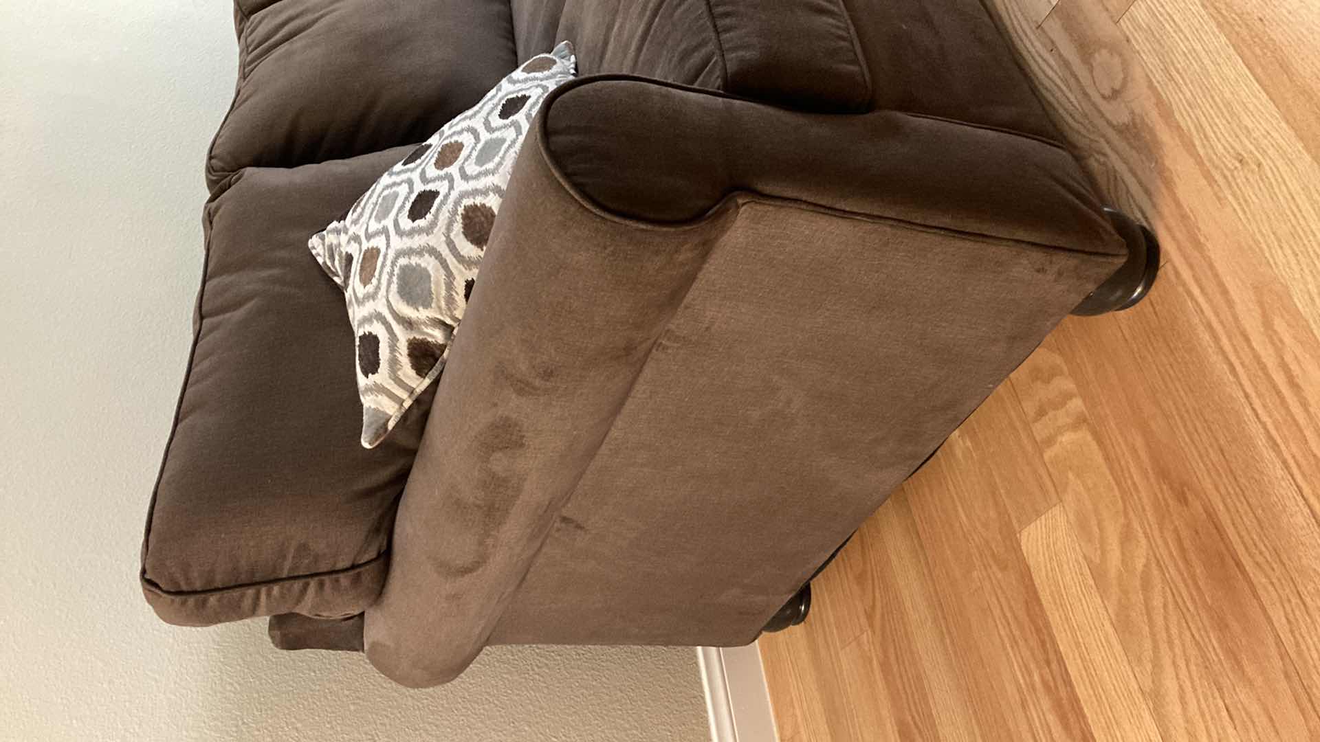 Photo 4 of UNITED FURNITURE EXPRESSO SOFA W PULL OUT BED & THROW PILLOWS 83” X 37” H38”