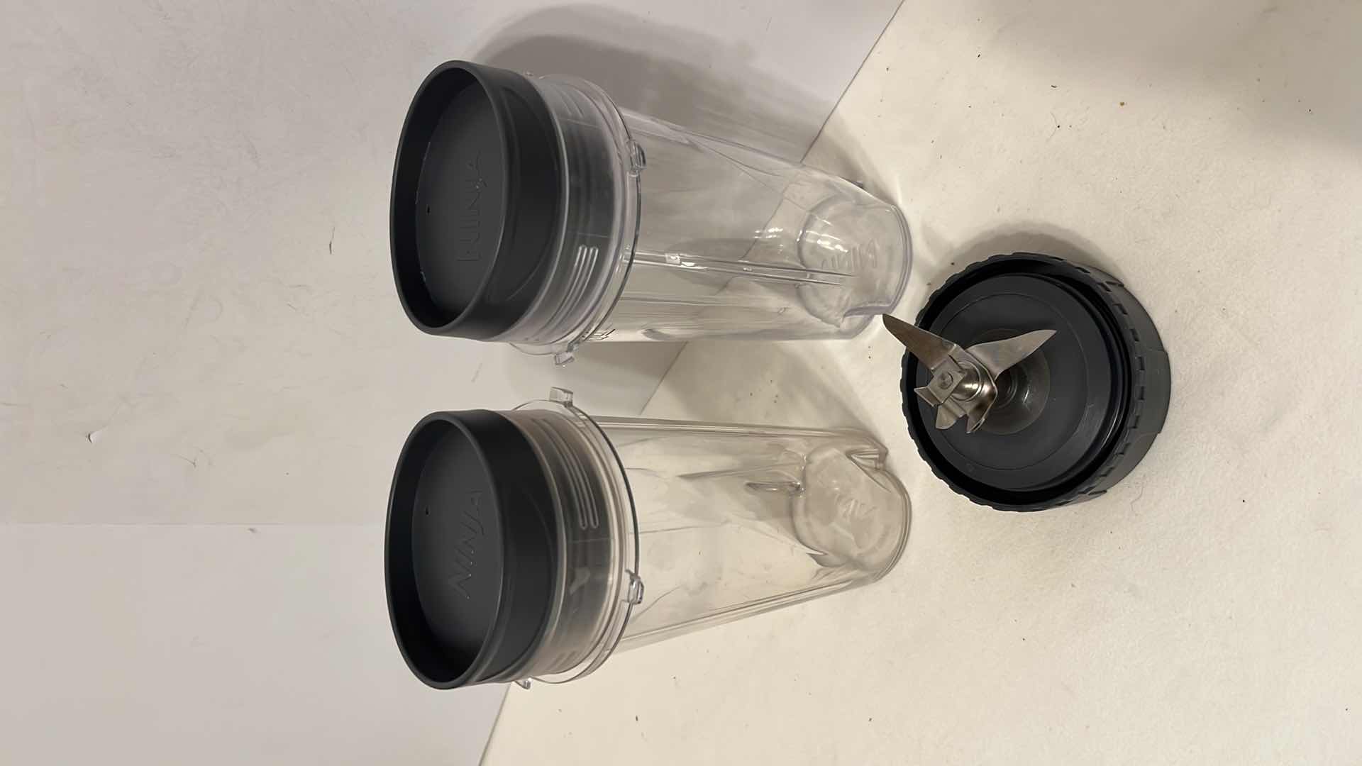 Photo 1 of NINJA SINGLE SERVE BLENDER W 2 CUPS MODEL BL660B