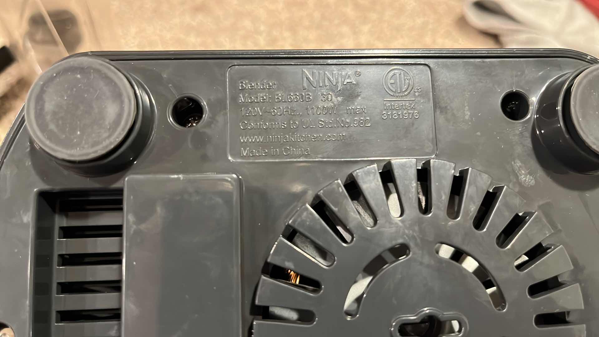 Photo 1 of NINJA SINGLE SERVE BLENDER W 2 CUPS MODEL BL660B