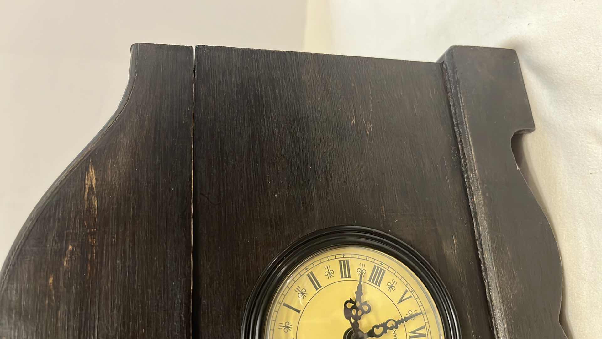 Photo 8 of VINTAGE WOODEN HINGED/LATCHING STORAGE BOX W QUARTZ CLOCK 6.5” X 10.25” H9”