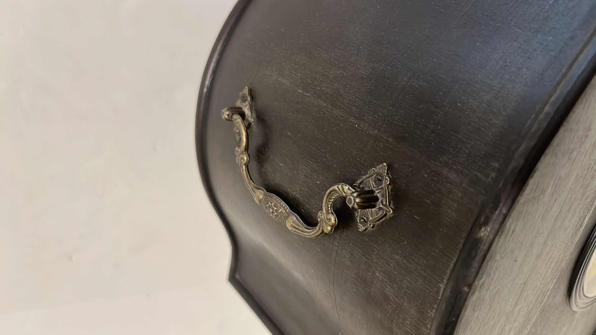 Photo 1 of VINTAGE WOODEN HINGED/LATCHING STORAGE BOX W QUARTZ CLOCK 6.5” X 10.25” H9”