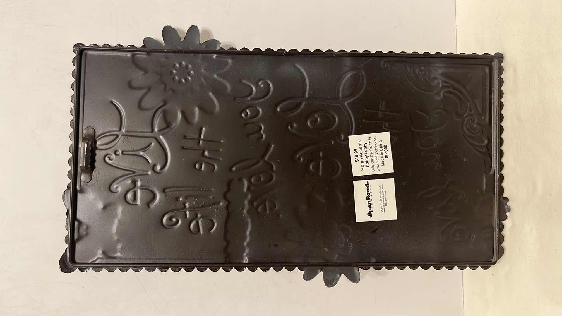 Photo 1 of METAL/ WOOD WALL HANGINGS & KITCHEN HAND TOWELS, TALLEST 7.75” X 19”