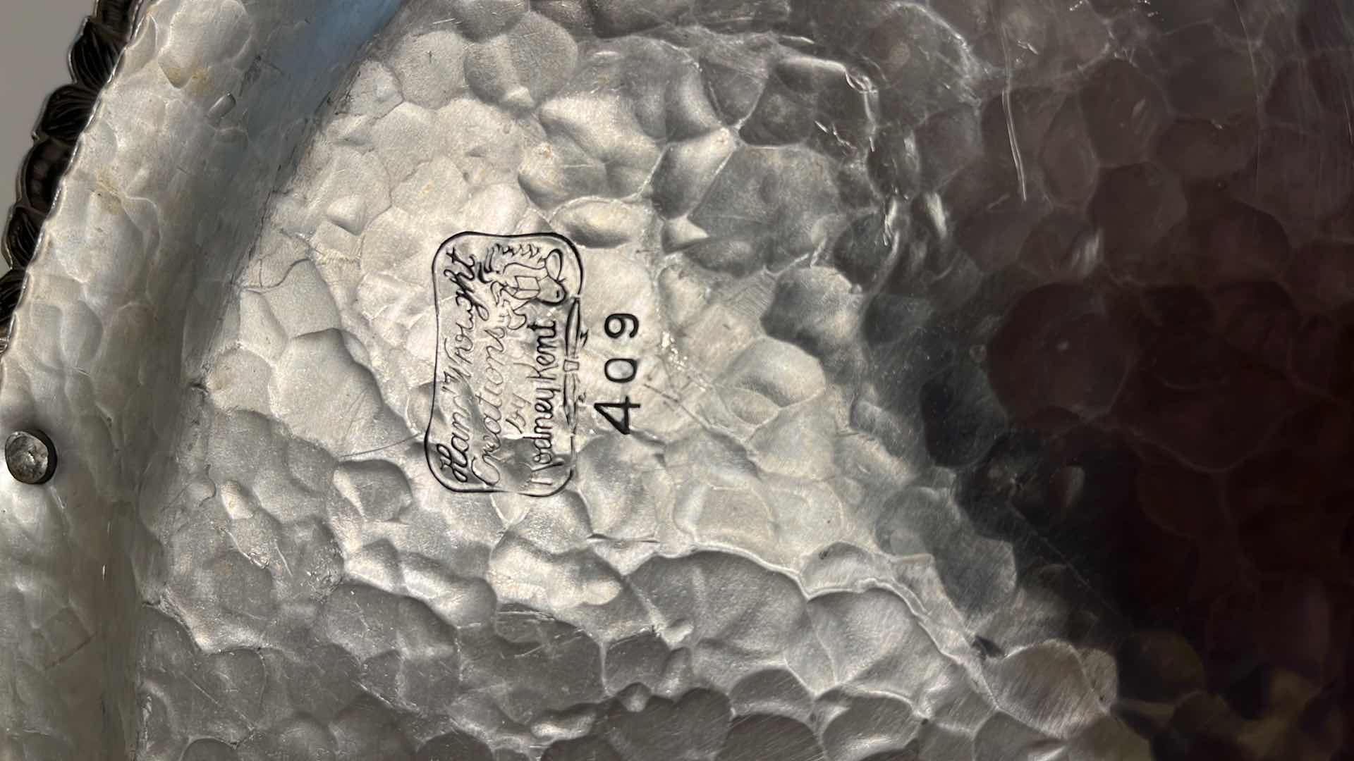 Photo 5 of VINTAGE HAND WROUGHT HAMMERED ALUMINUM TULIP 14” TRAY CREATIONS BY RODNEY KENT #409 ALUMINUM TULIP